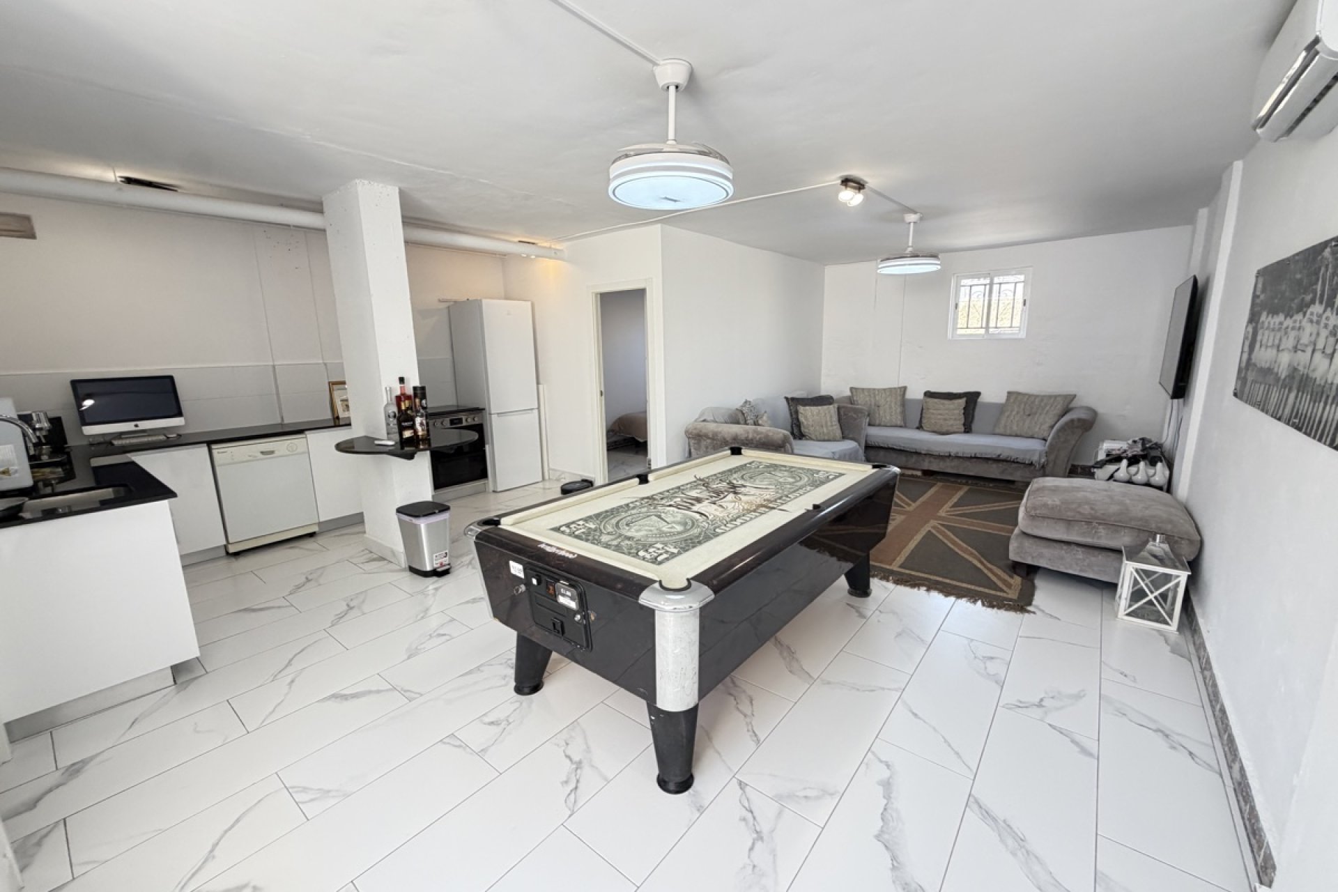 Resale - Villa -
Orihuela Costa - Villamartin