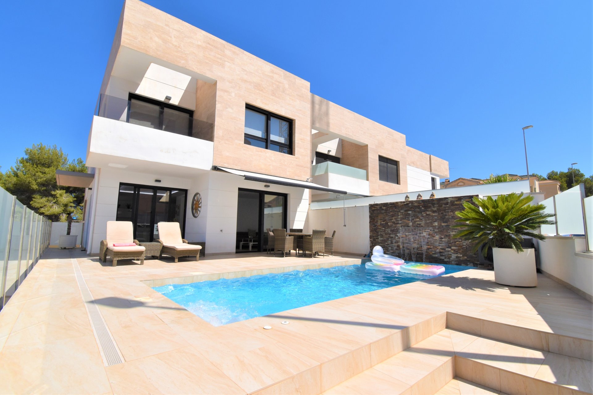 Resale - Villa -
Orihuela Costa - Villamartin