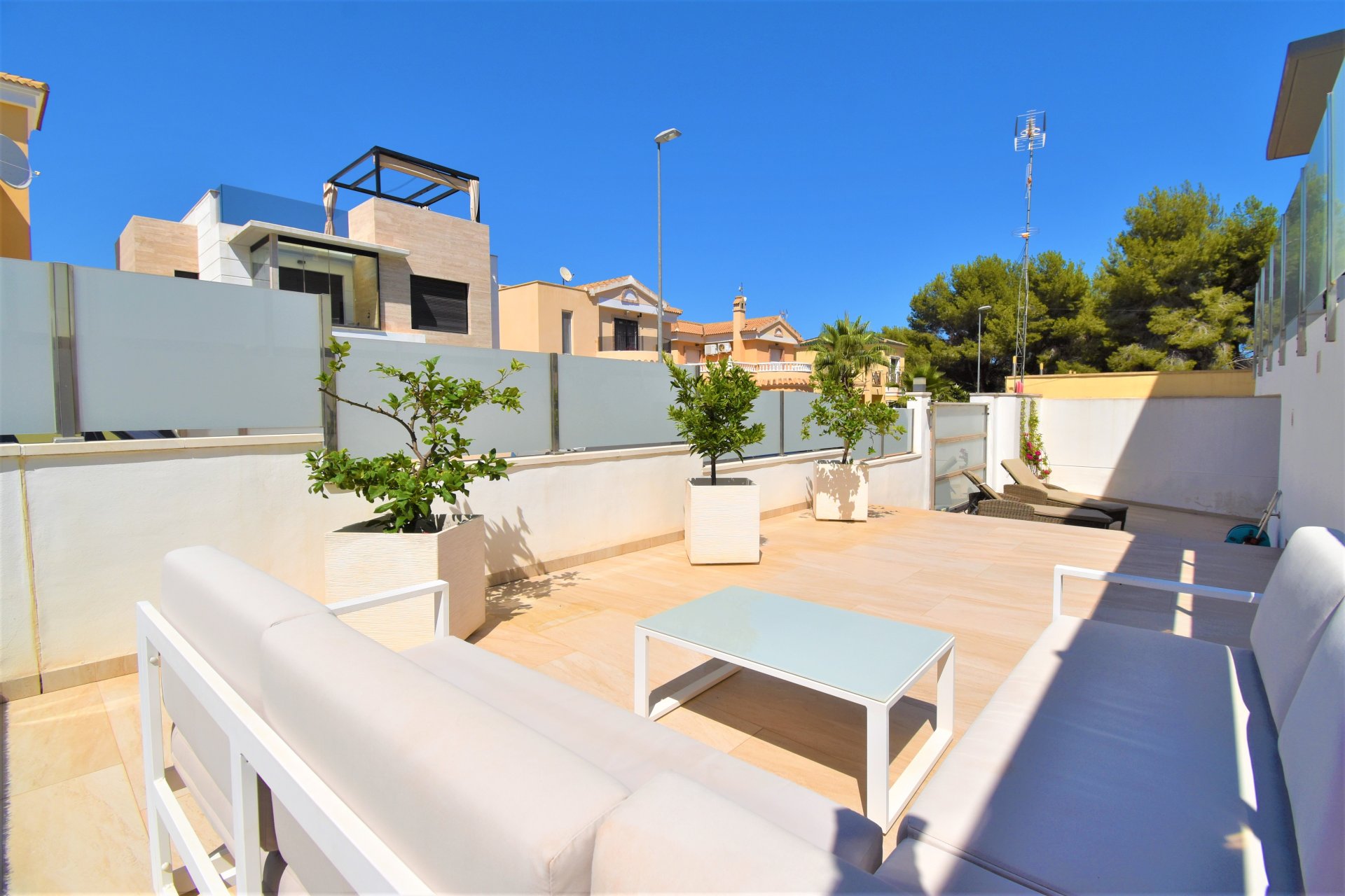 Resale - Villa -
Orihuela Costa - Villamartin