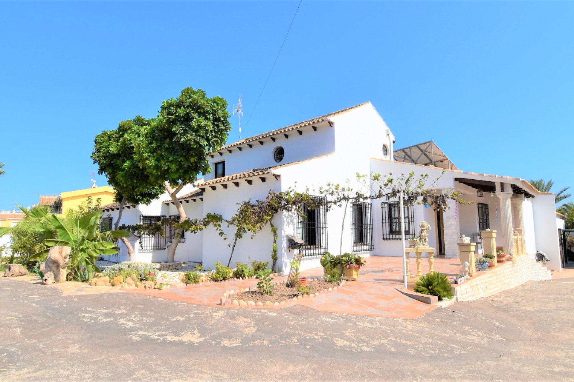 Resale - Villa -
Orihuela Costa - Villamartin