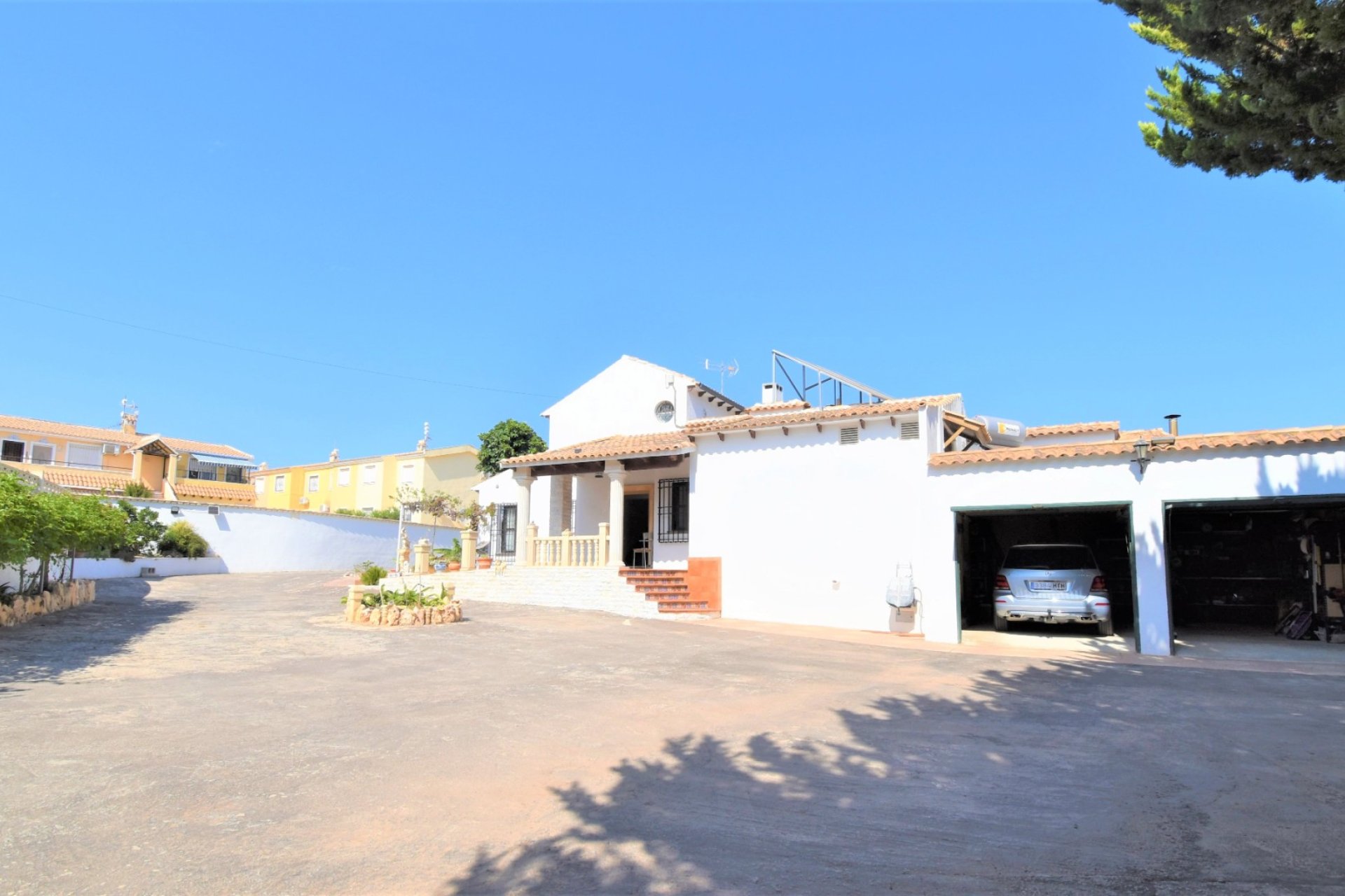 Resale - Villa -
Orihuela Costa - Villamartin