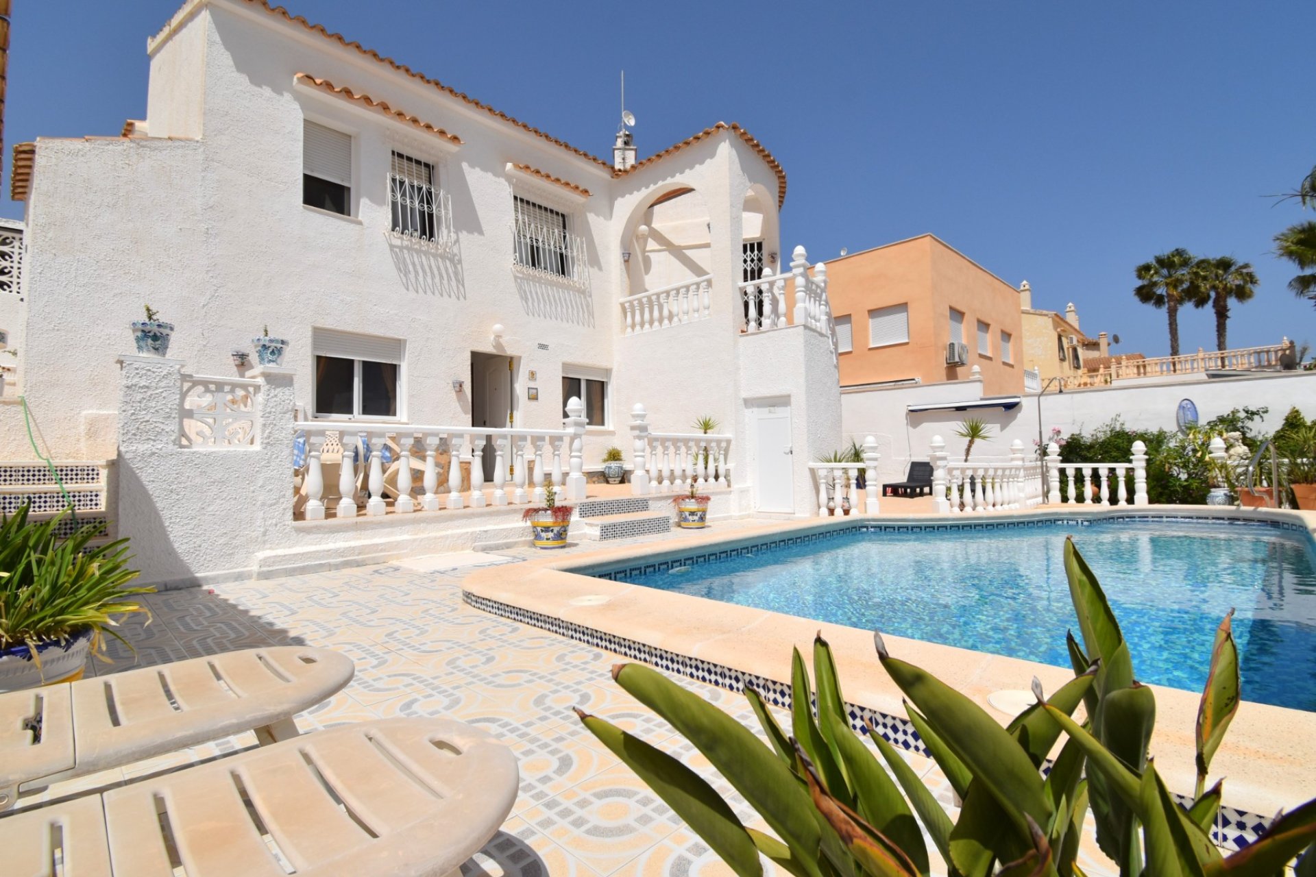 Resale - Villa -
Orihuela Costa - Villamartin