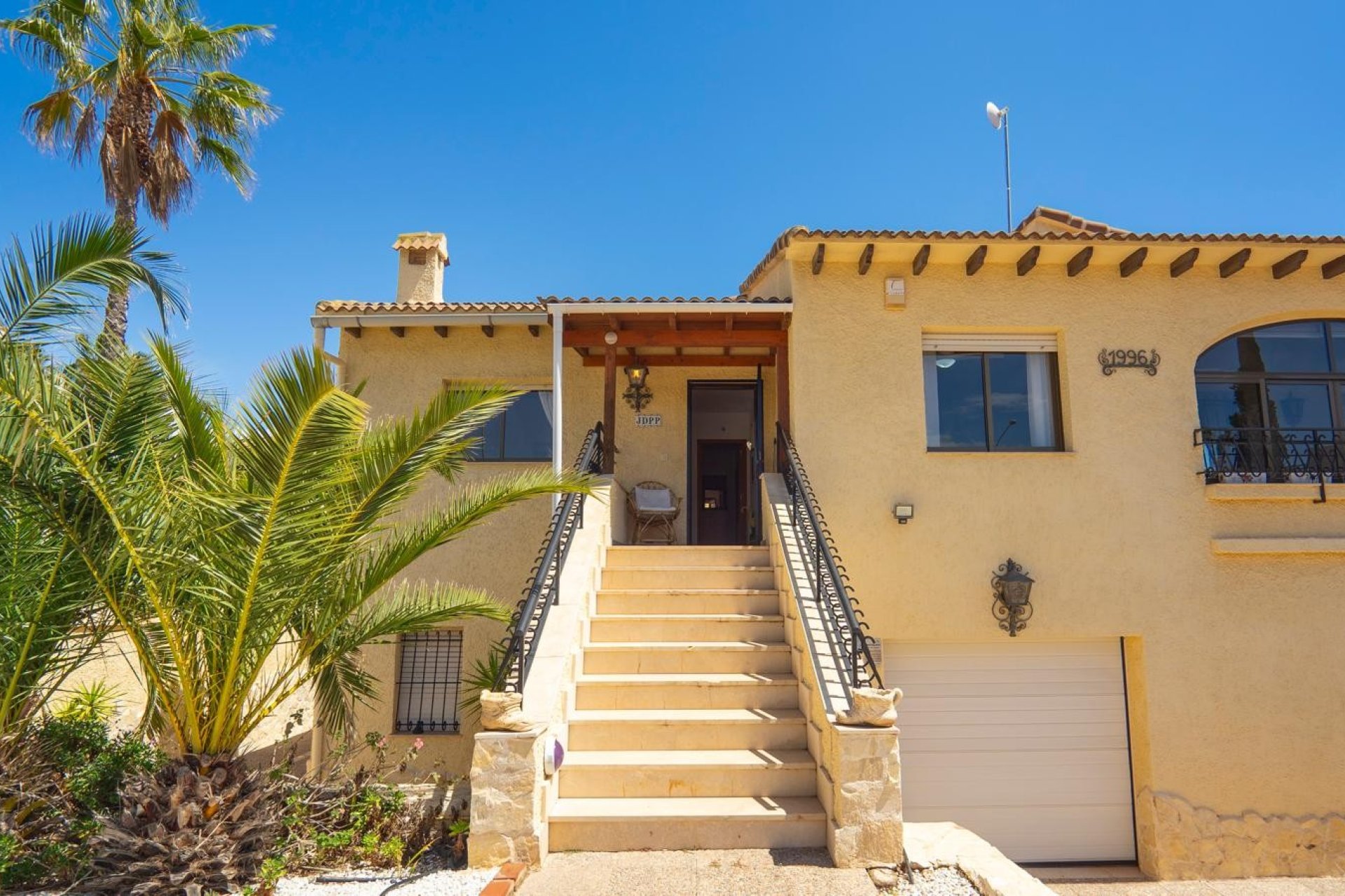 Resale - Villa -
Orihuela Costa - Villamartín