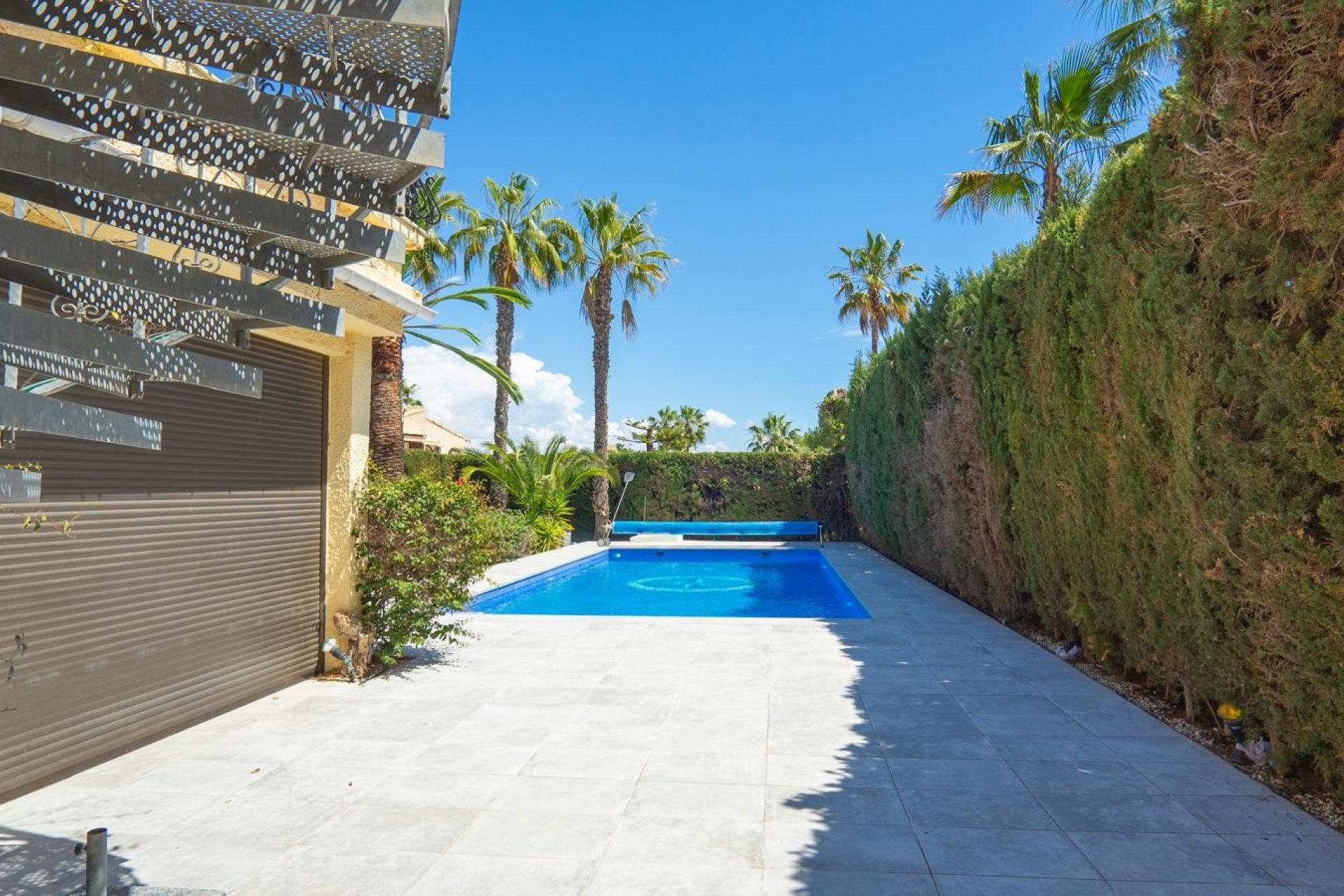 Resale - Villa -
Orihuela Costa - Villamartín