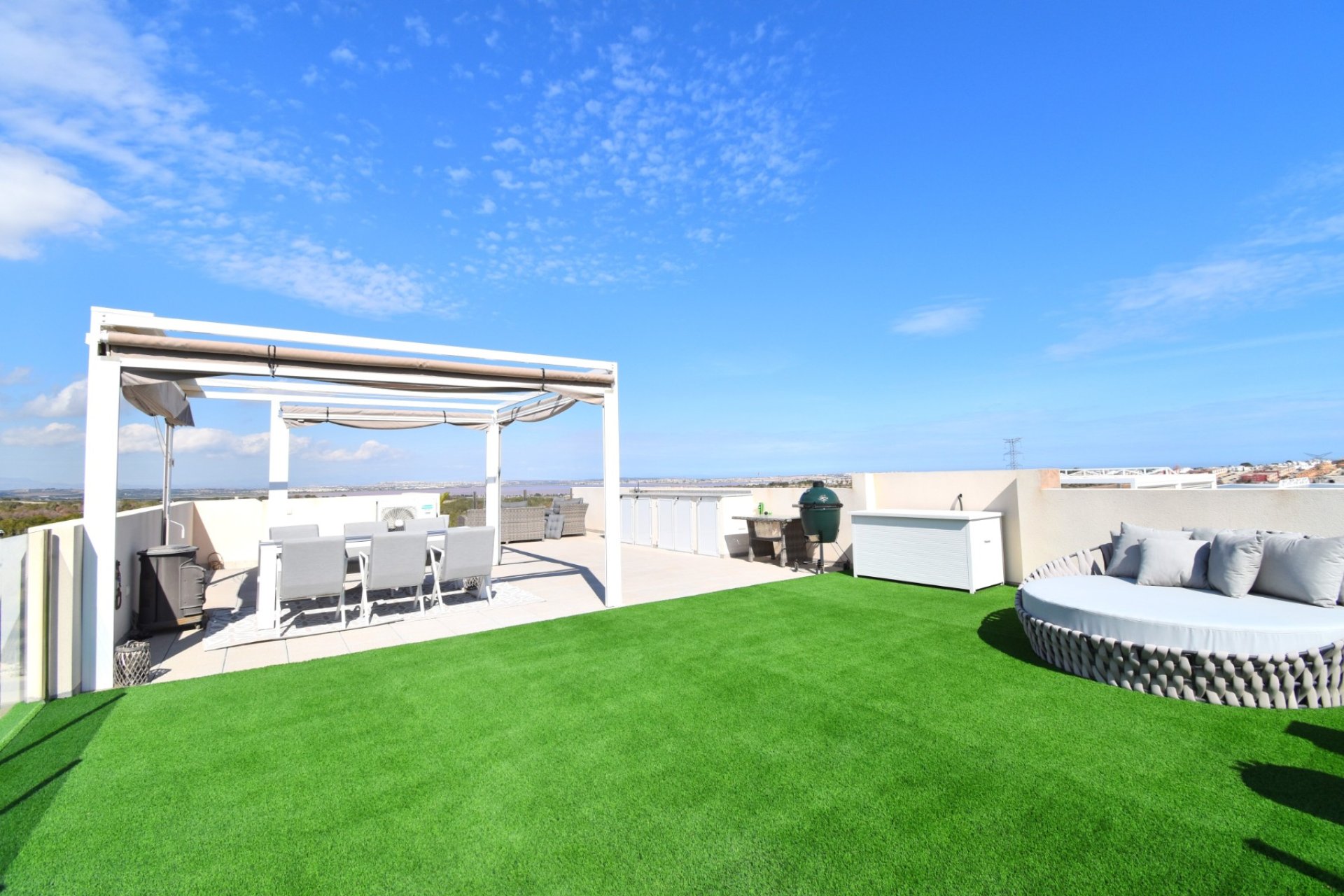 Resale - Villa -
Orihuela Costa - Villamartin