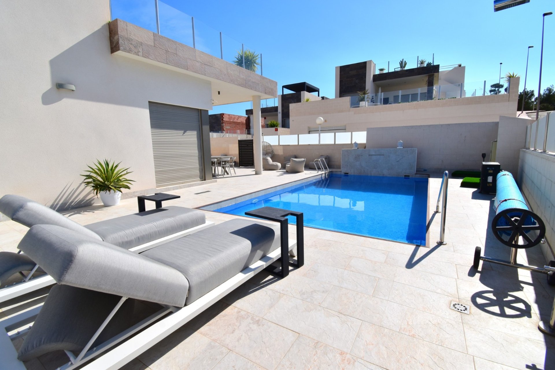 Resale - Villa -
Orihuela Costa - Villamartin