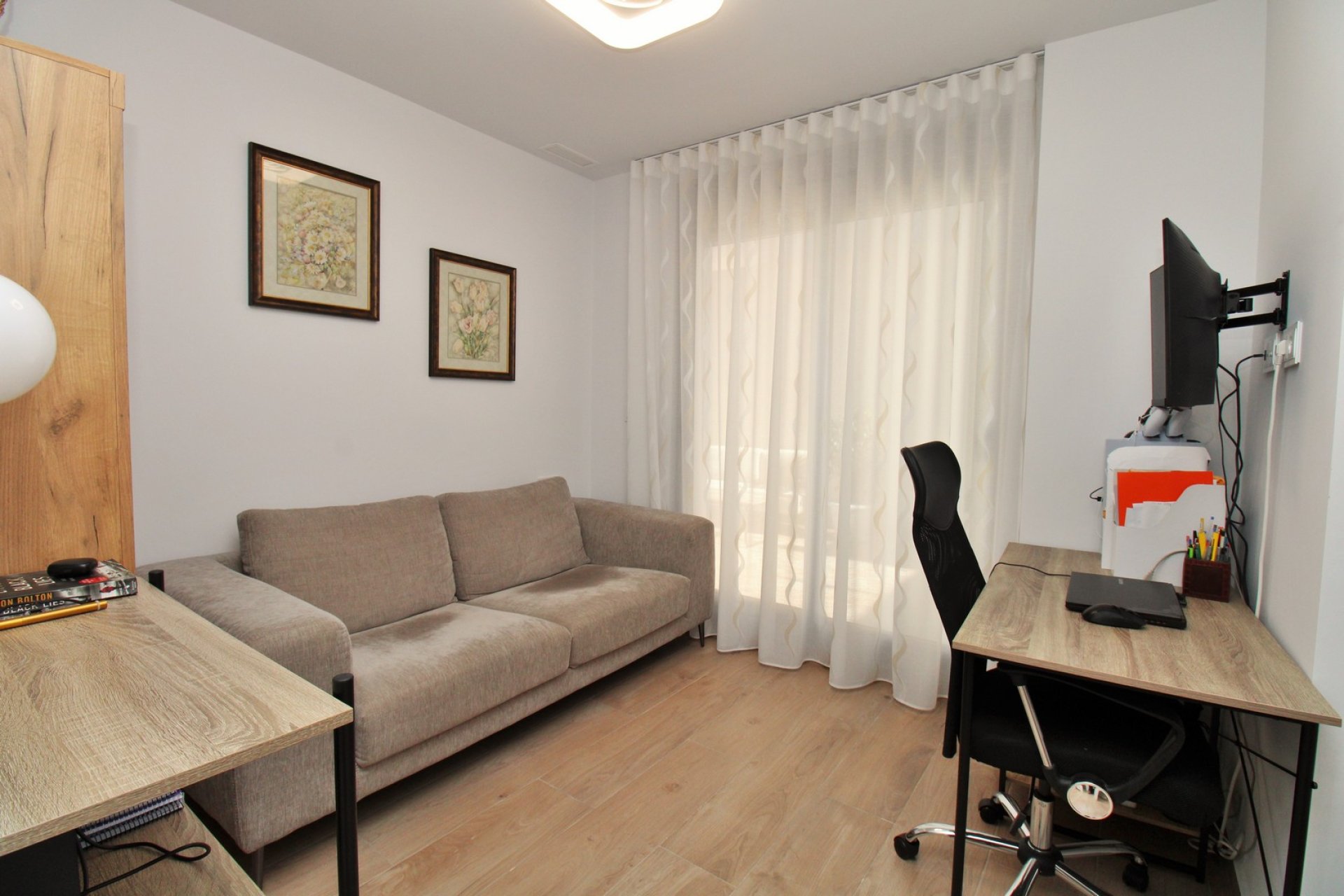 Resale - Villa -
Orihuela Costa - Villamartín