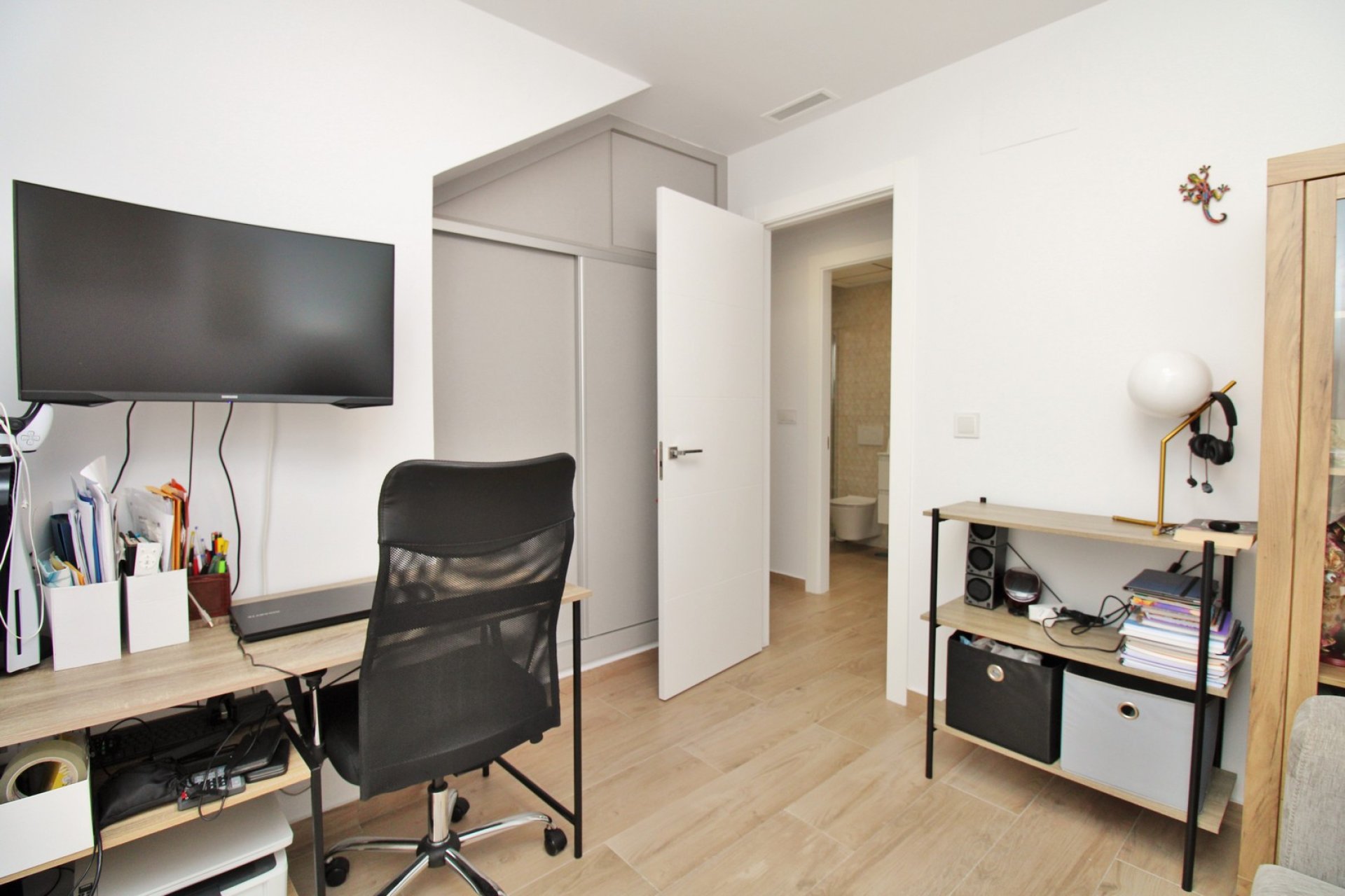 Resale - Villa -
Orihuela Costa - Villamartín