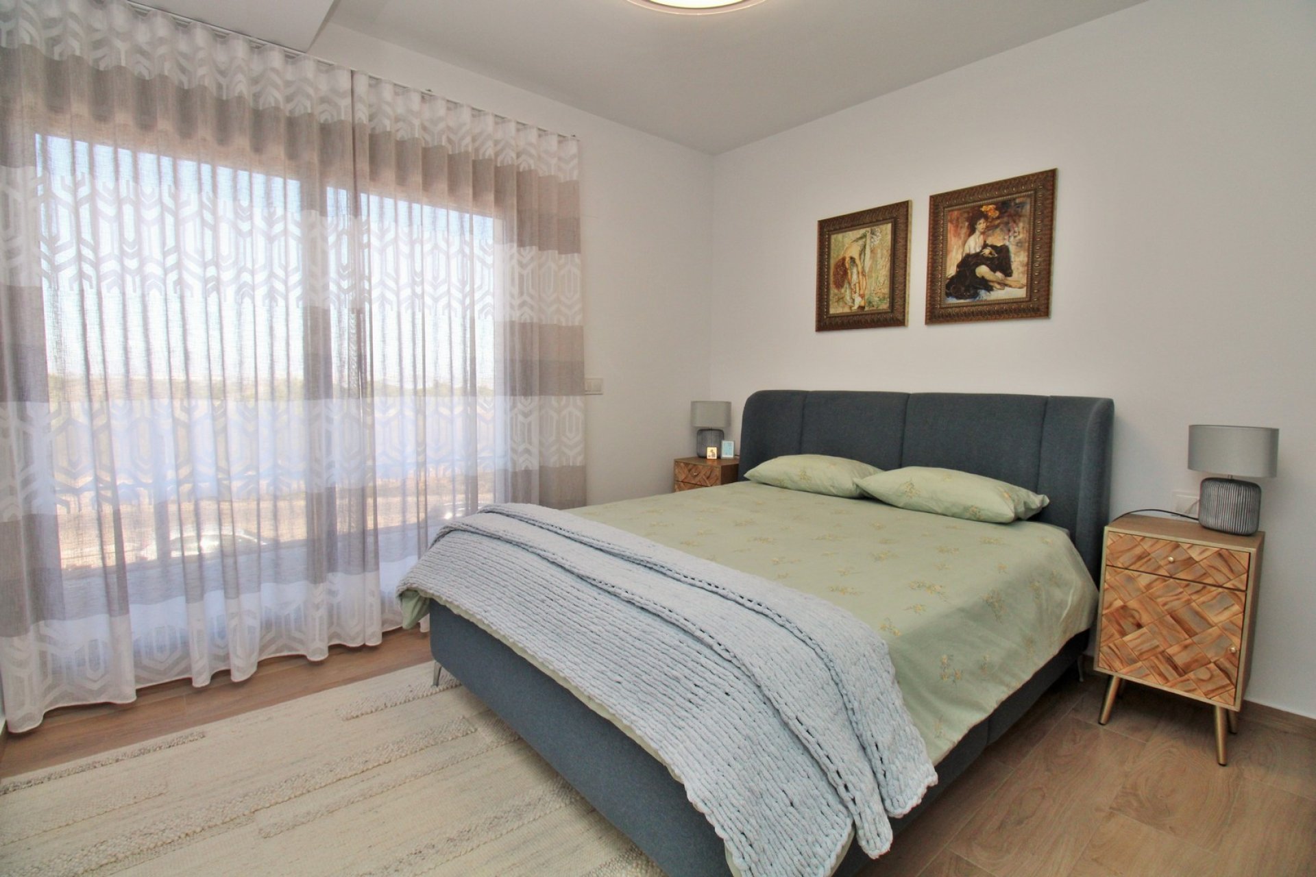 Resale - Villa -
Orihuela Costa - Villamartín