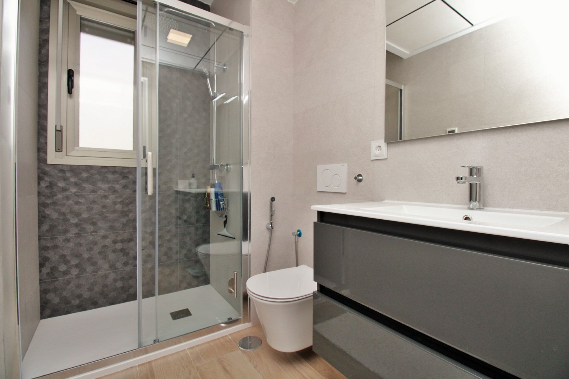 Resale - Villa -
Orihuela Costa - Villamartín