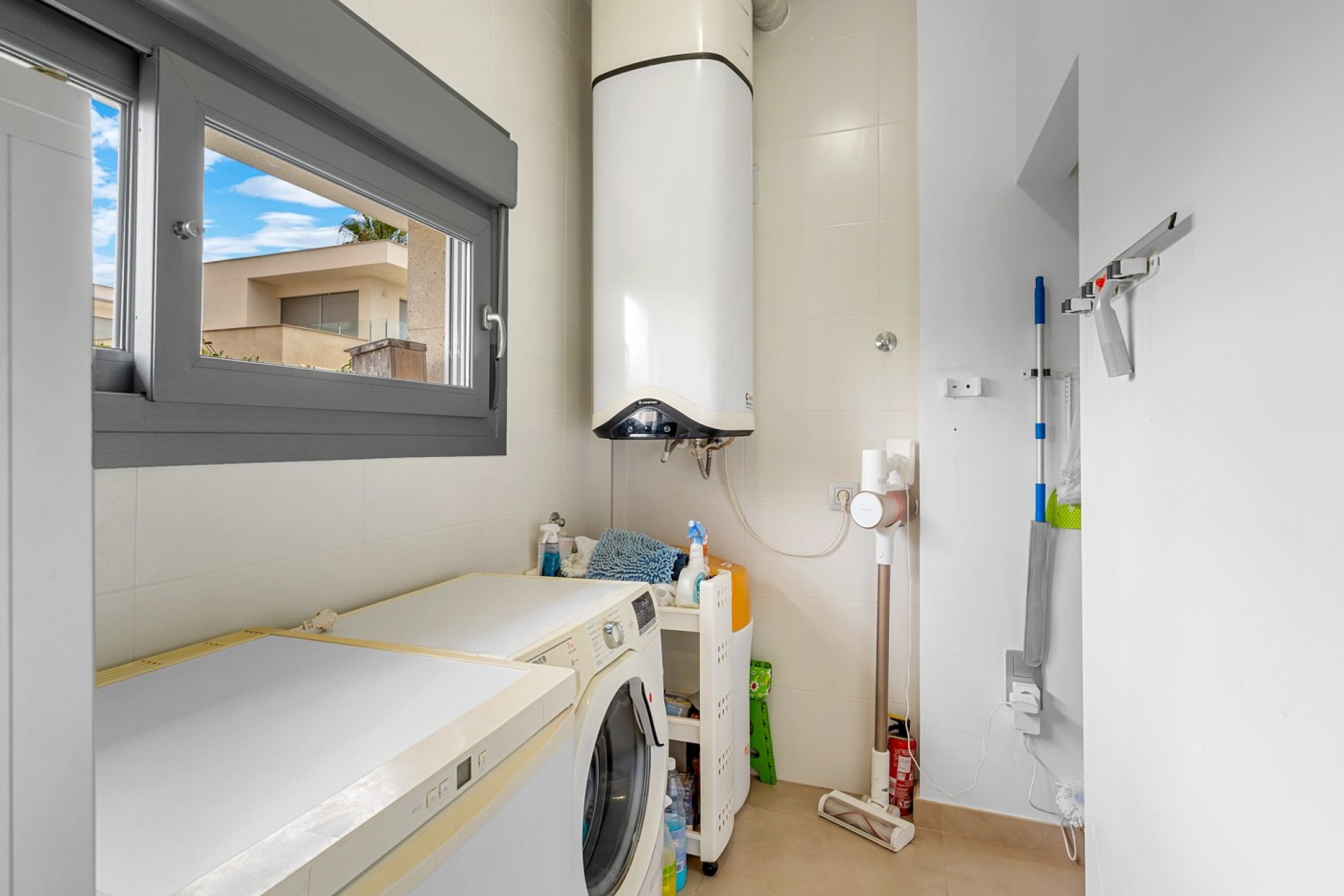 Resale - Villa -
Orihuela Costa - Vistabella