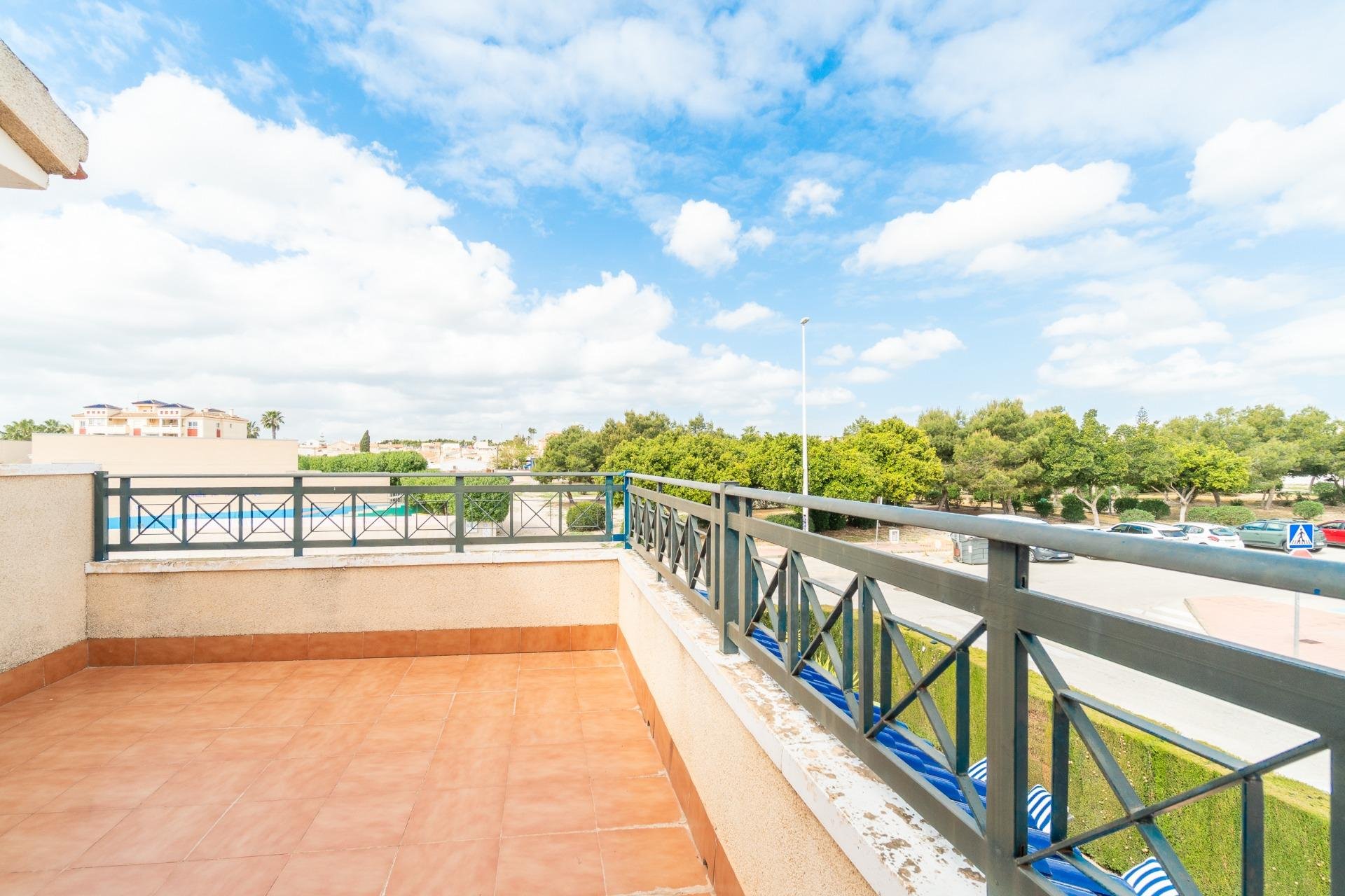 Resale - Villa -
Orihuela Costa - Zeniamar-Horizonte-La Campana