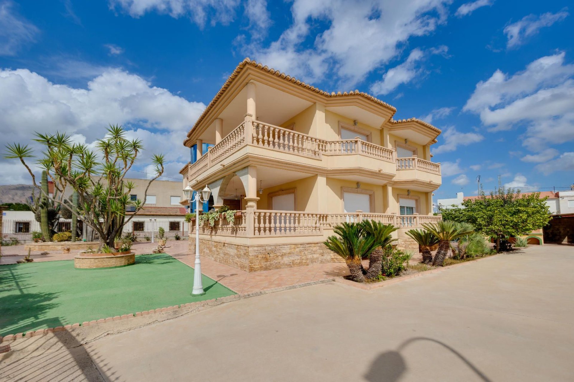 Resale - Villa -
Orihuela - Hurchillo