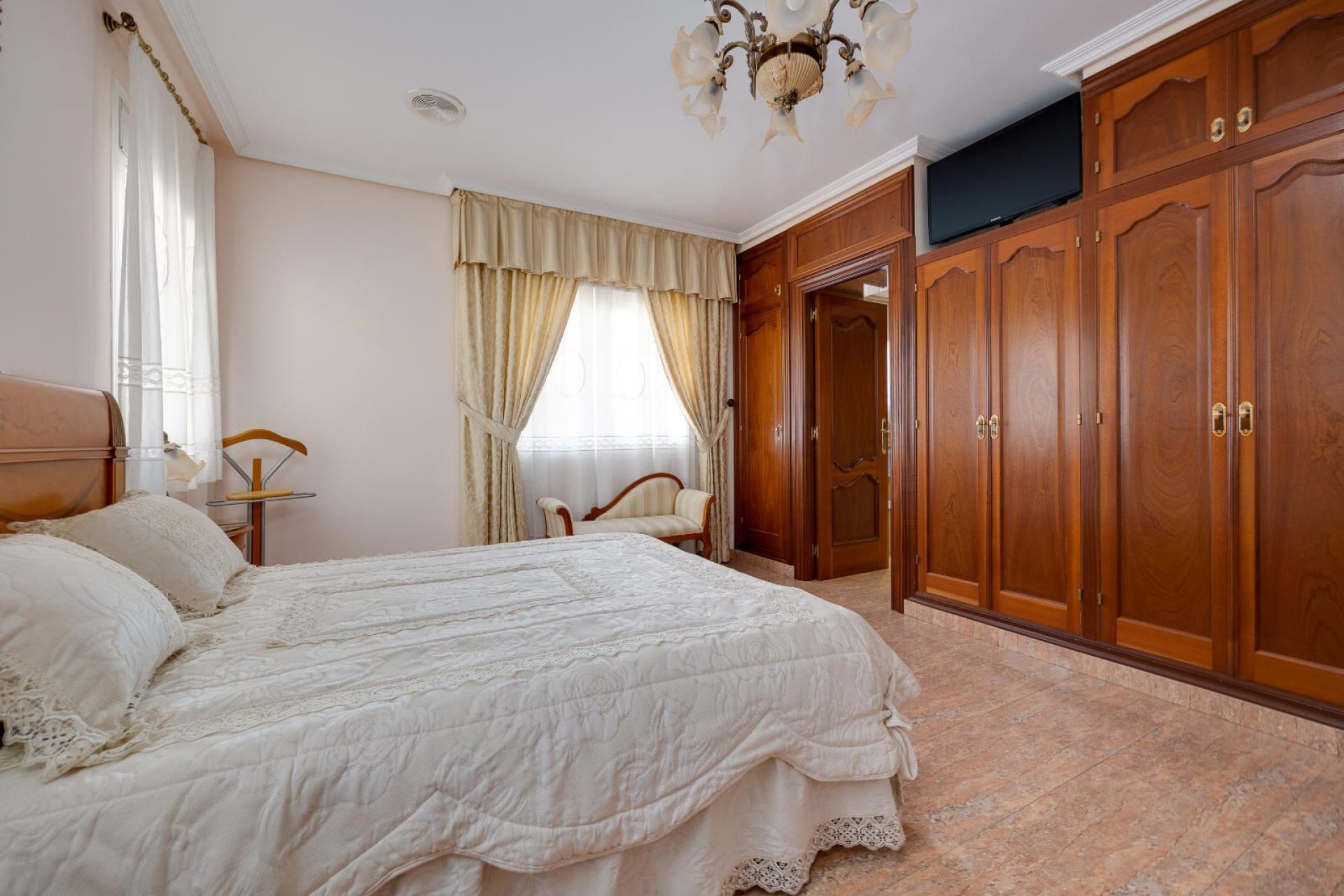 Resale - Villa -
Orihuela - Hurchillo