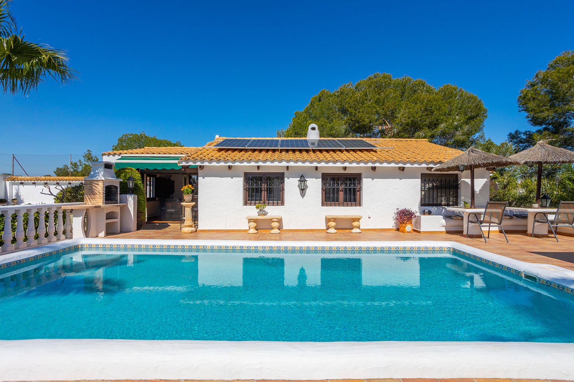 Resale - Villa -
Orihuela - Orihuela Costa