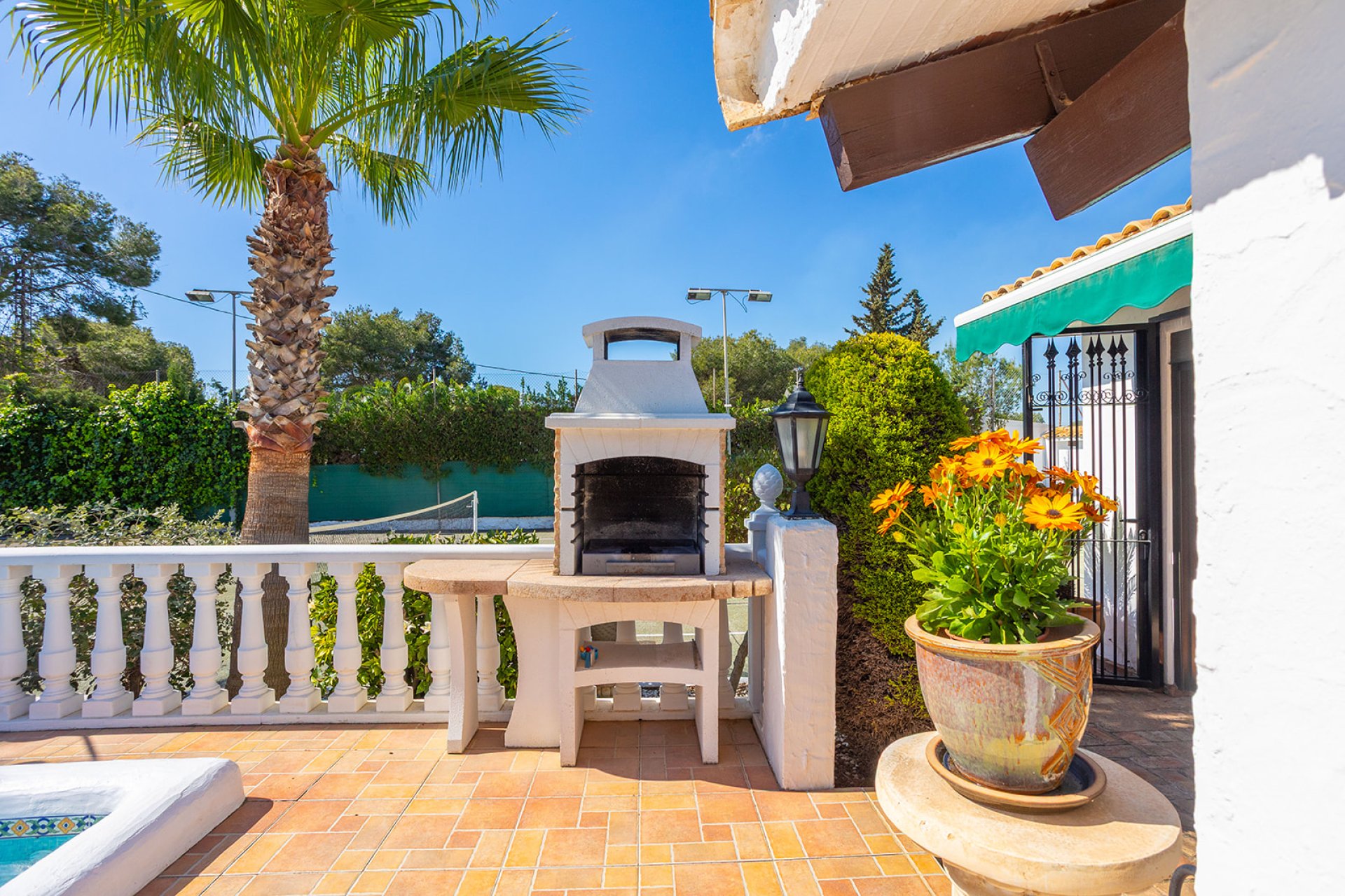 Resale - Villa -
Orihuela - Orihuela Costa