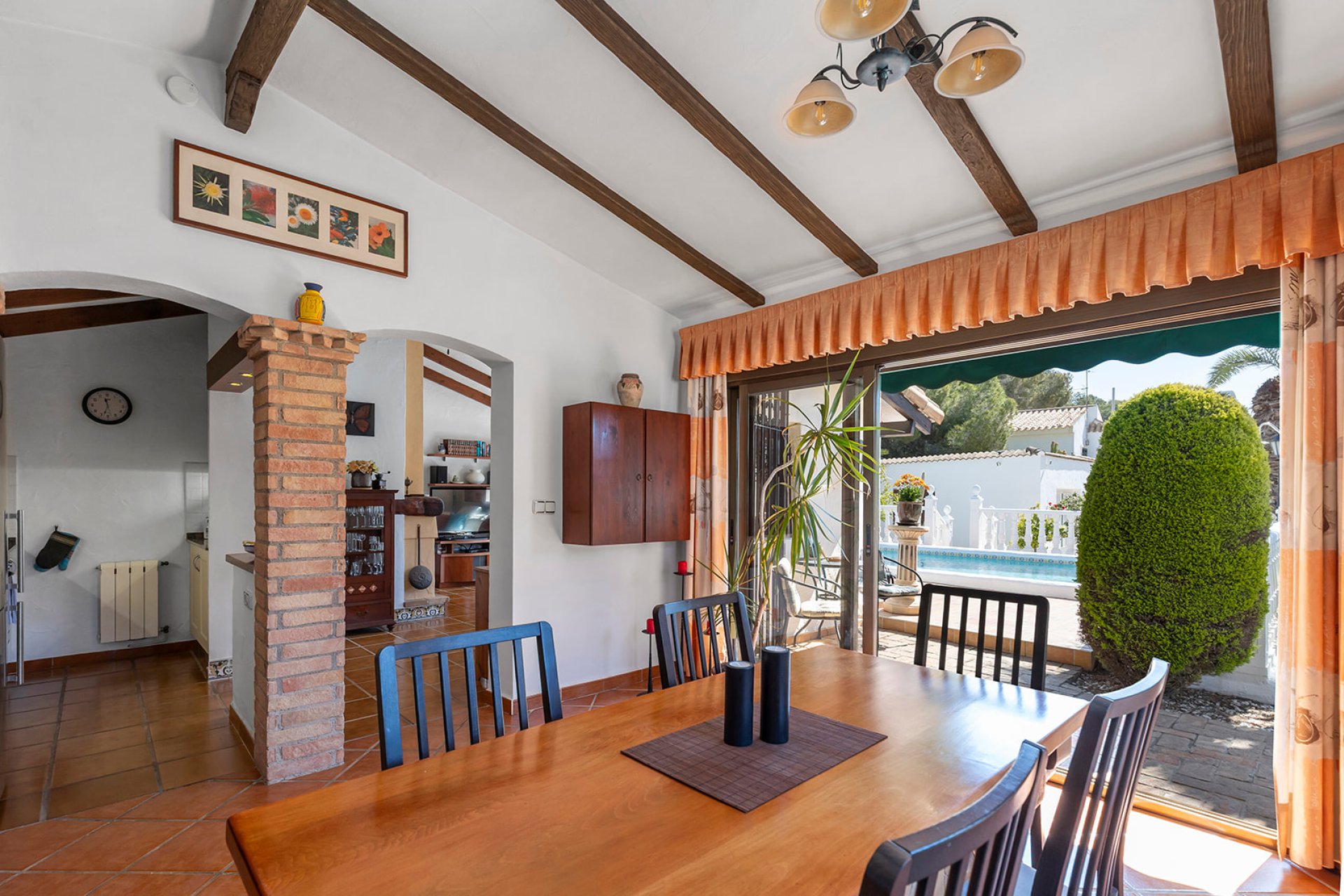 Resale - Villa -
Orihuela - Orihuela Costa