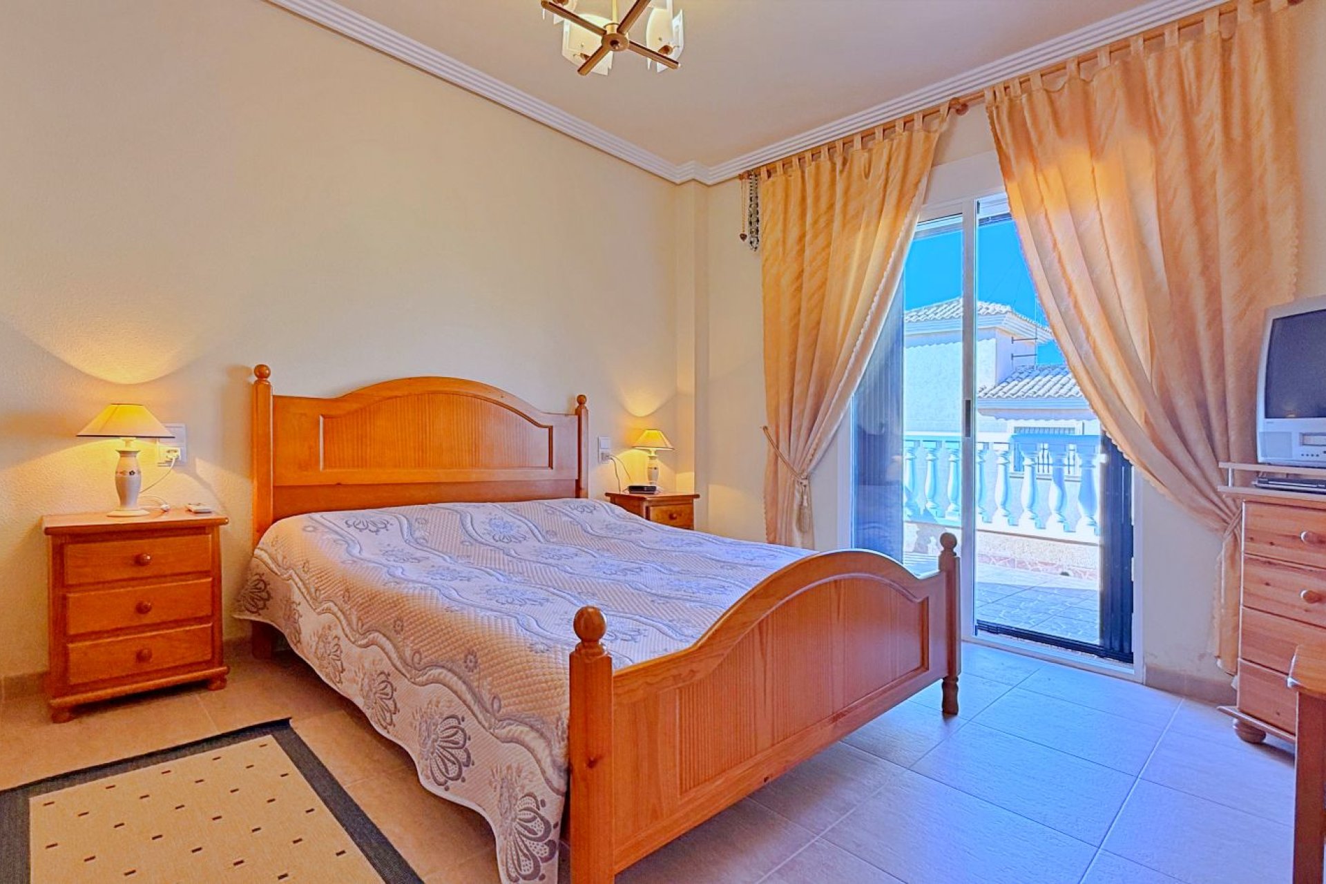 Resale - Villa -
Orihuela - Orihuela Costa