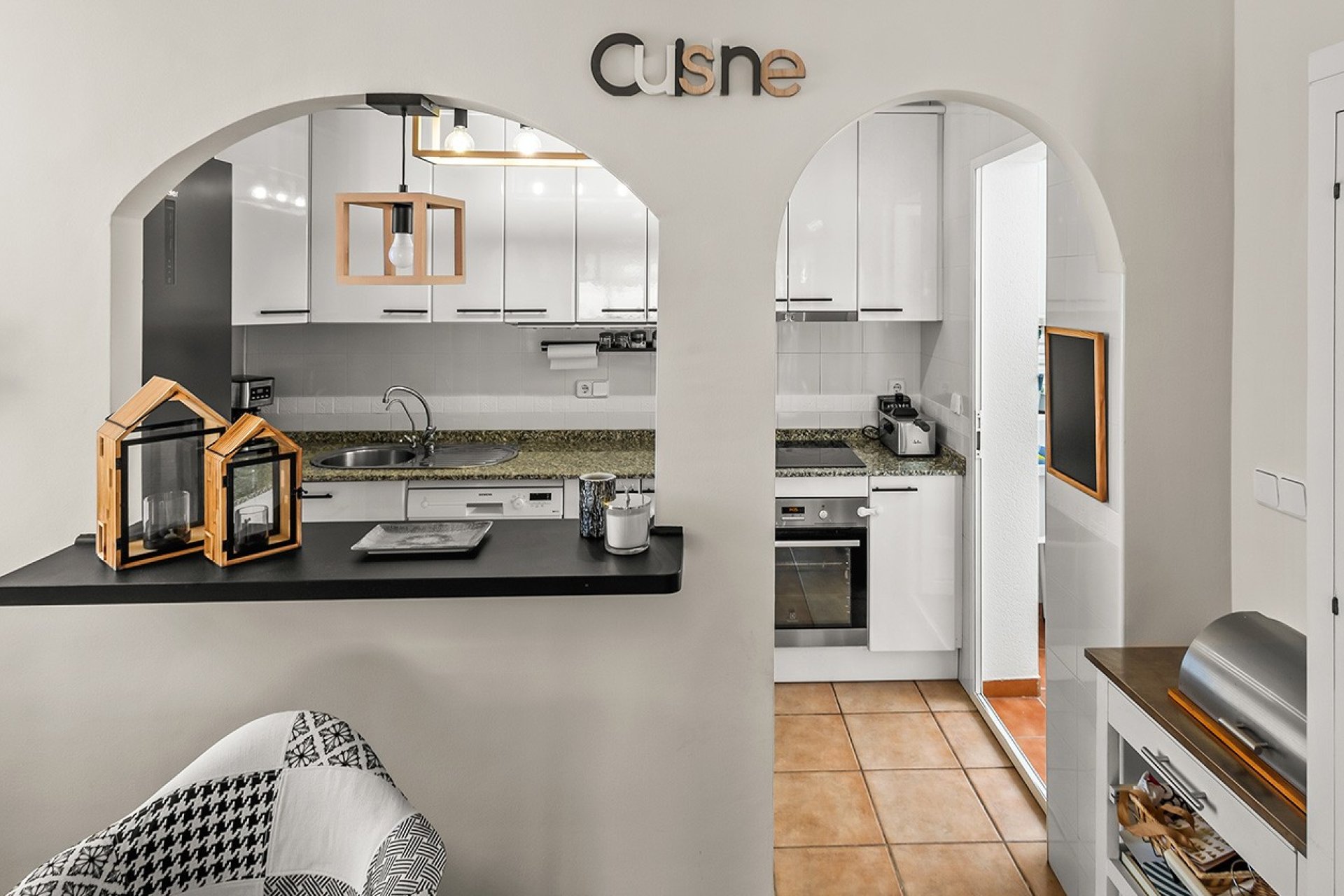 Resale - Villa -
Pilar de la Horadada - Pueblo Latino