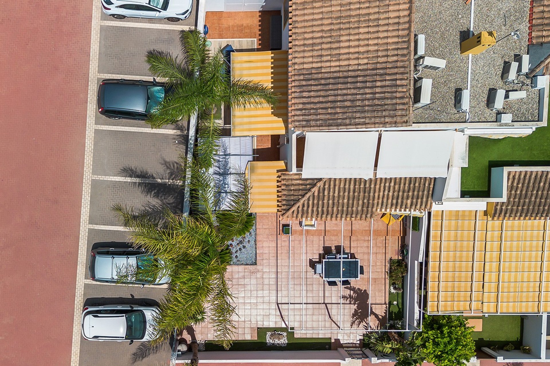 Resale - Villa -
Pilar de la Horadada - Pueblo Latino