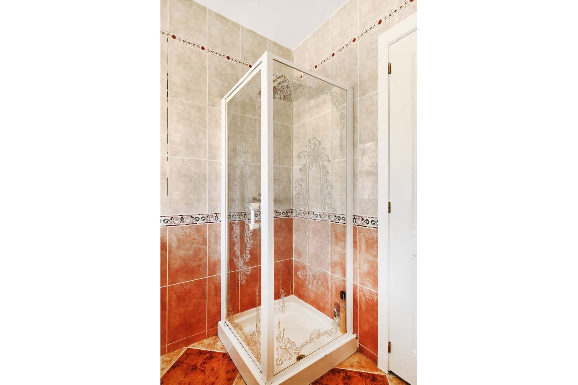 Resale - Villa -
Pinar de Campoverde - Pinar de Campoverde - Village