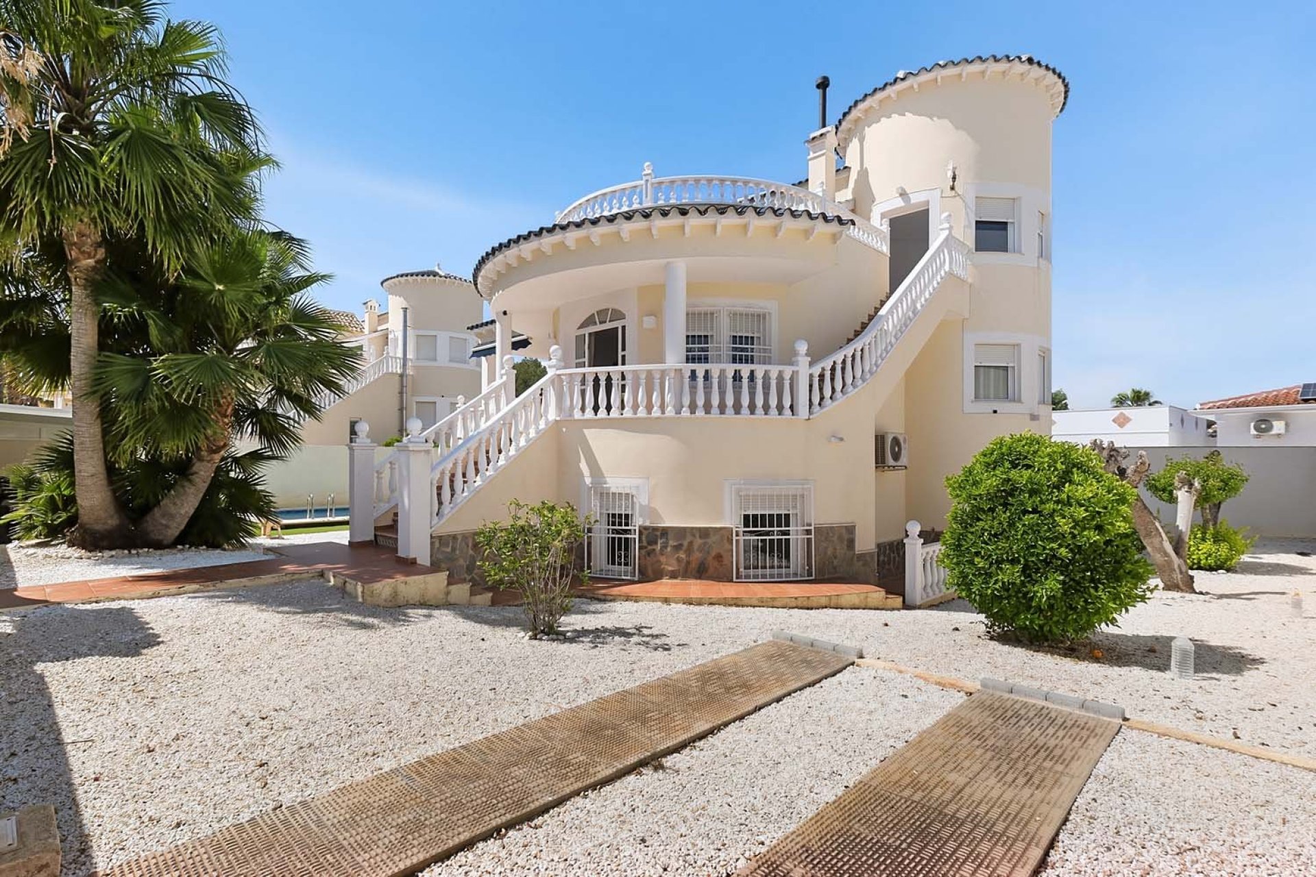 Resale - Villa -
Pinar de Campoverde - Pinar de Campoverde - Village