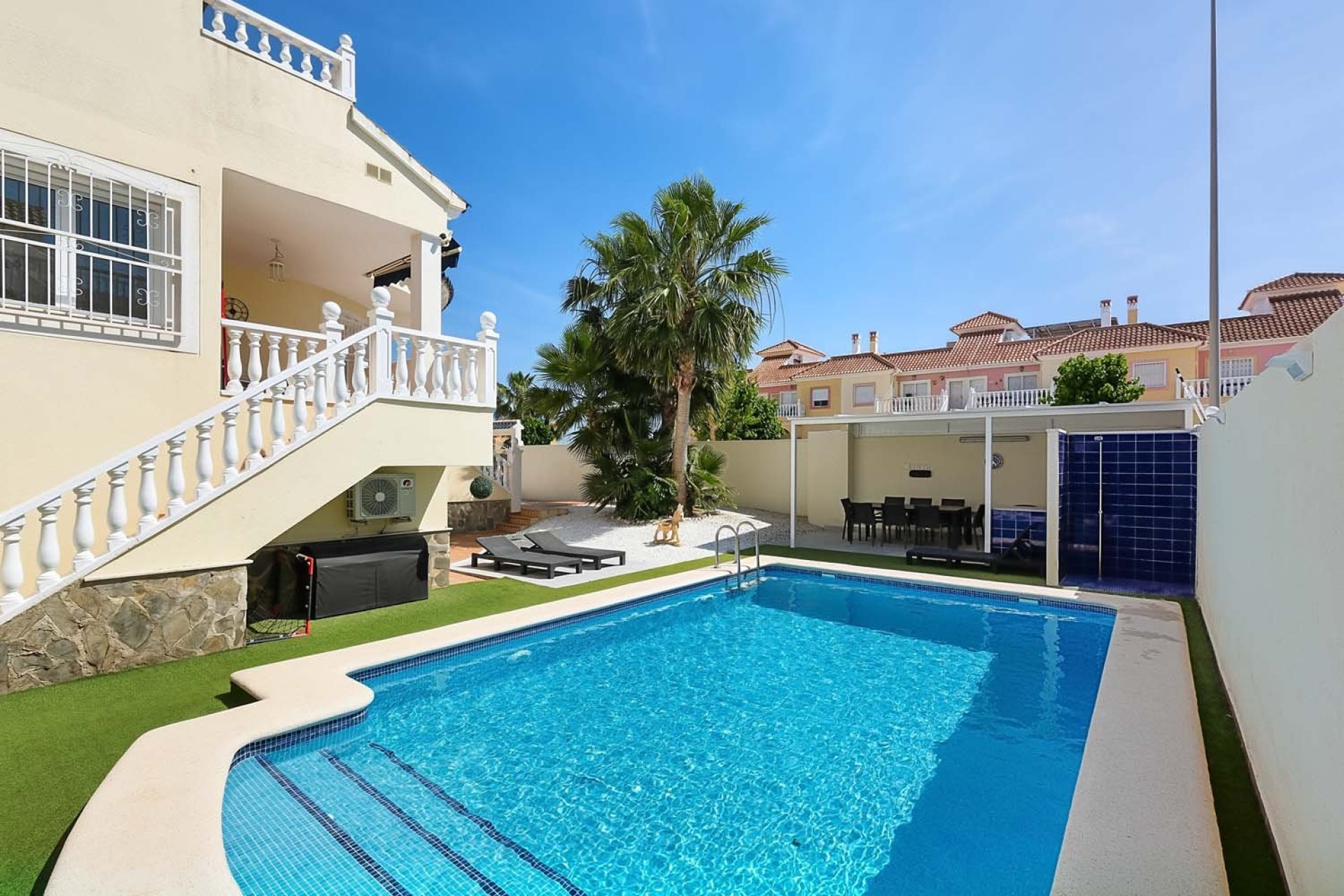 Resale - Villa -
Pinar de Campoverde - Pinar de Campoverde - Village