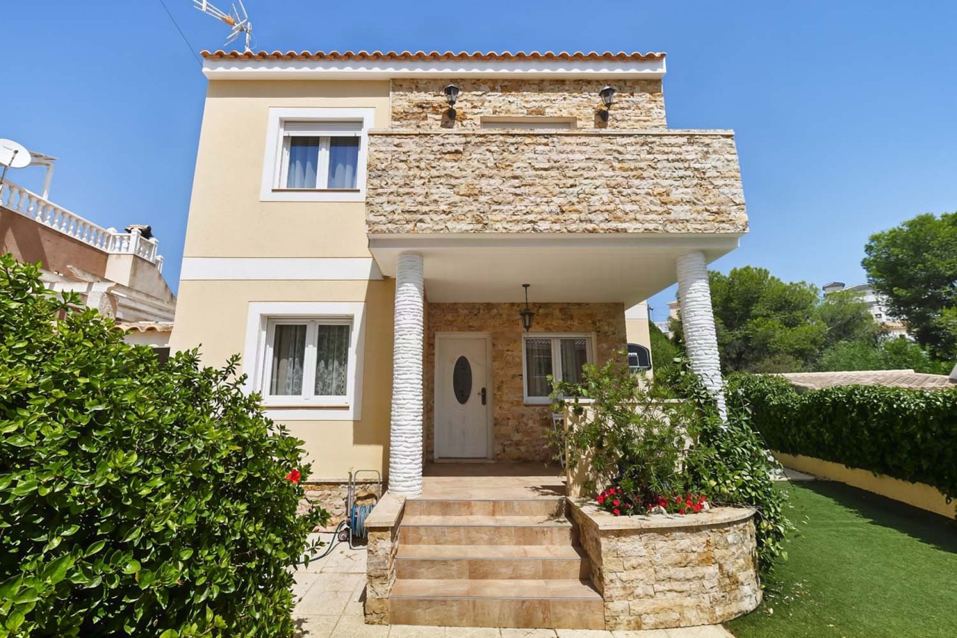 Resale - Villa -
Pinar de Campoverde - Pinar de Campoverde - Village