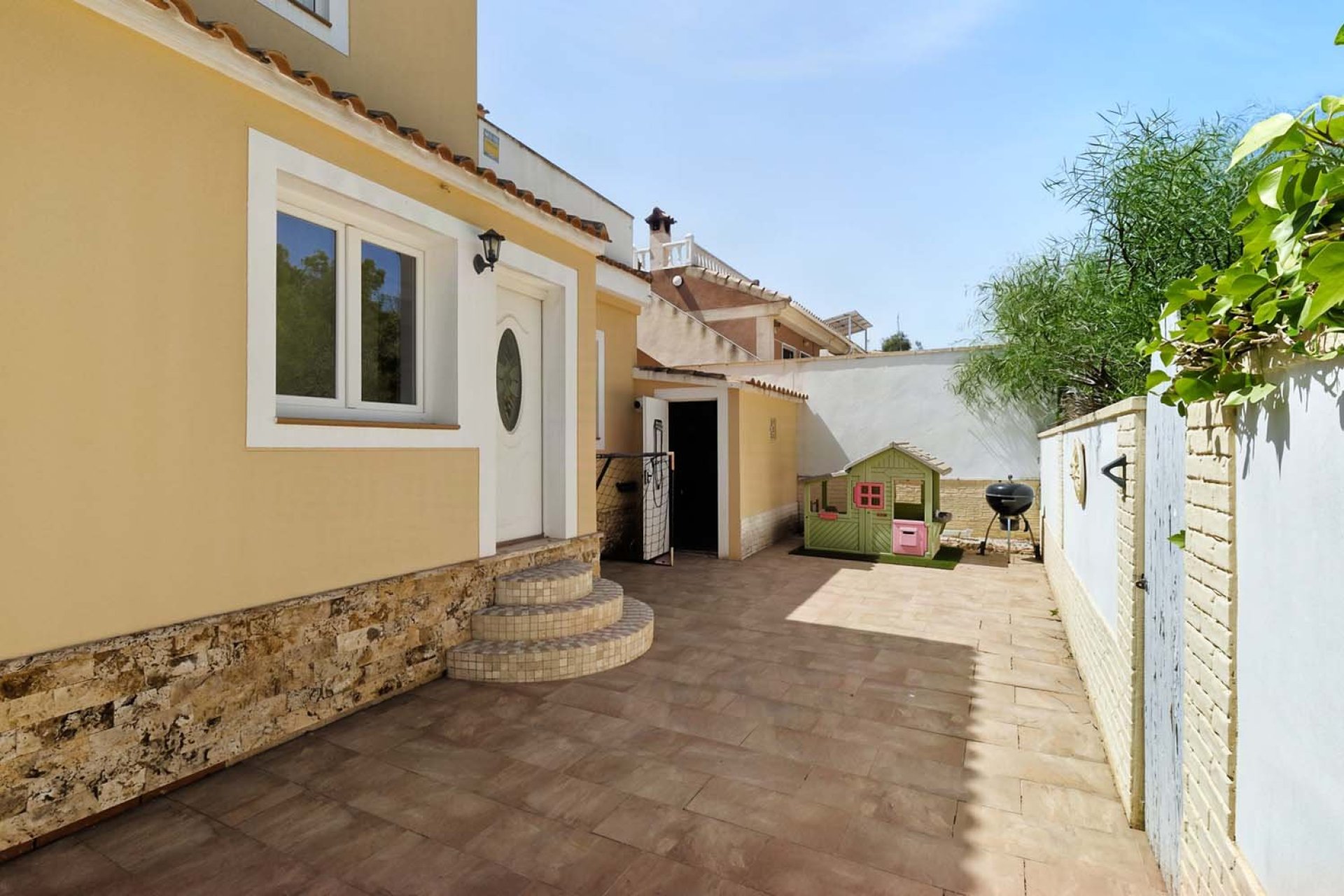 Resale - Villa -
Pinar de Campoverde - Pinar de Campoverde - Village