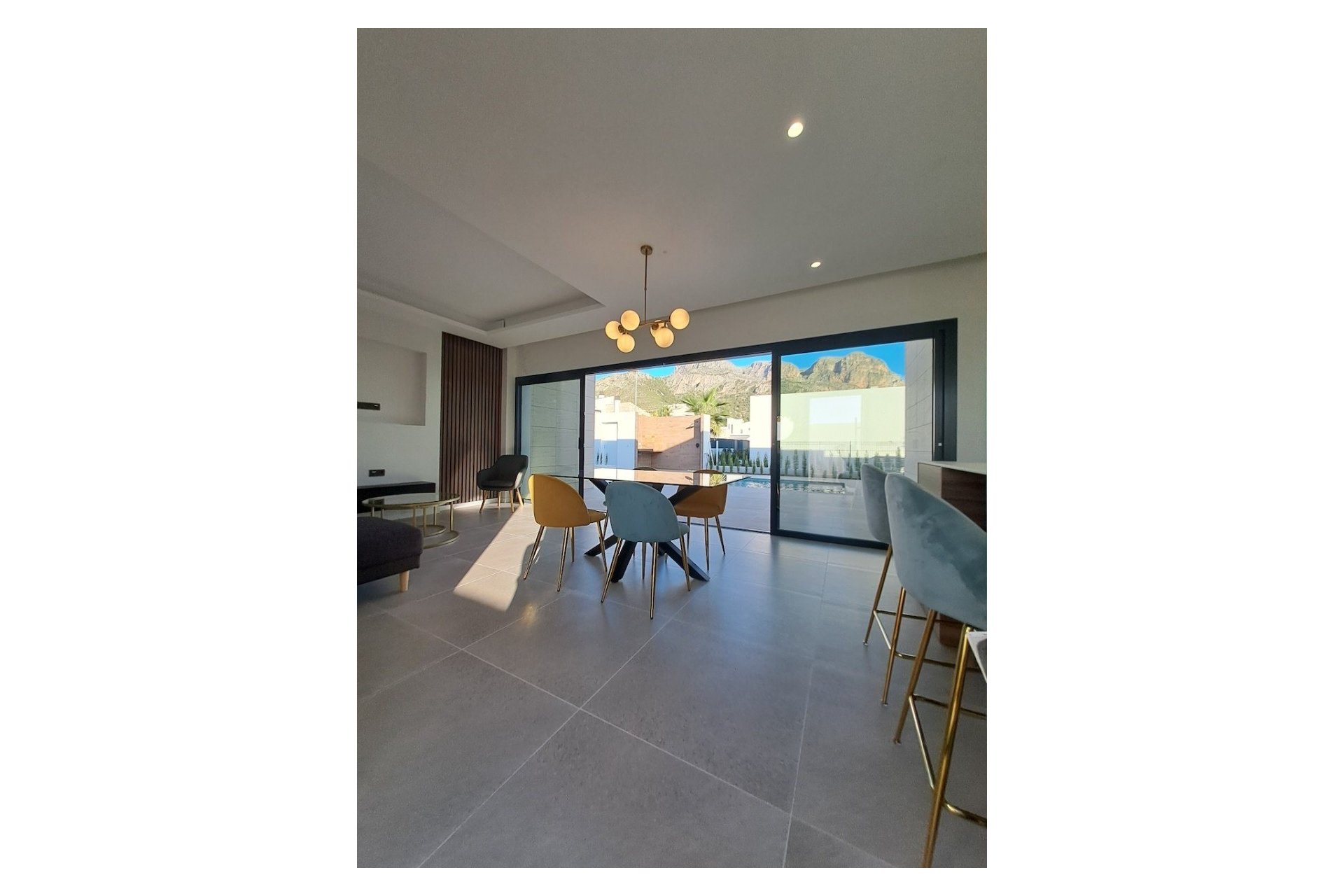 Resale - Villa -
Polop - Urbanizaciones