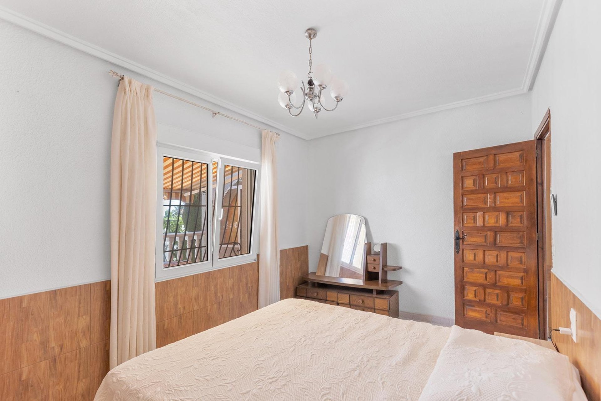 Resale - Villa -
Rojales - Centro de la Ciudad Quesada