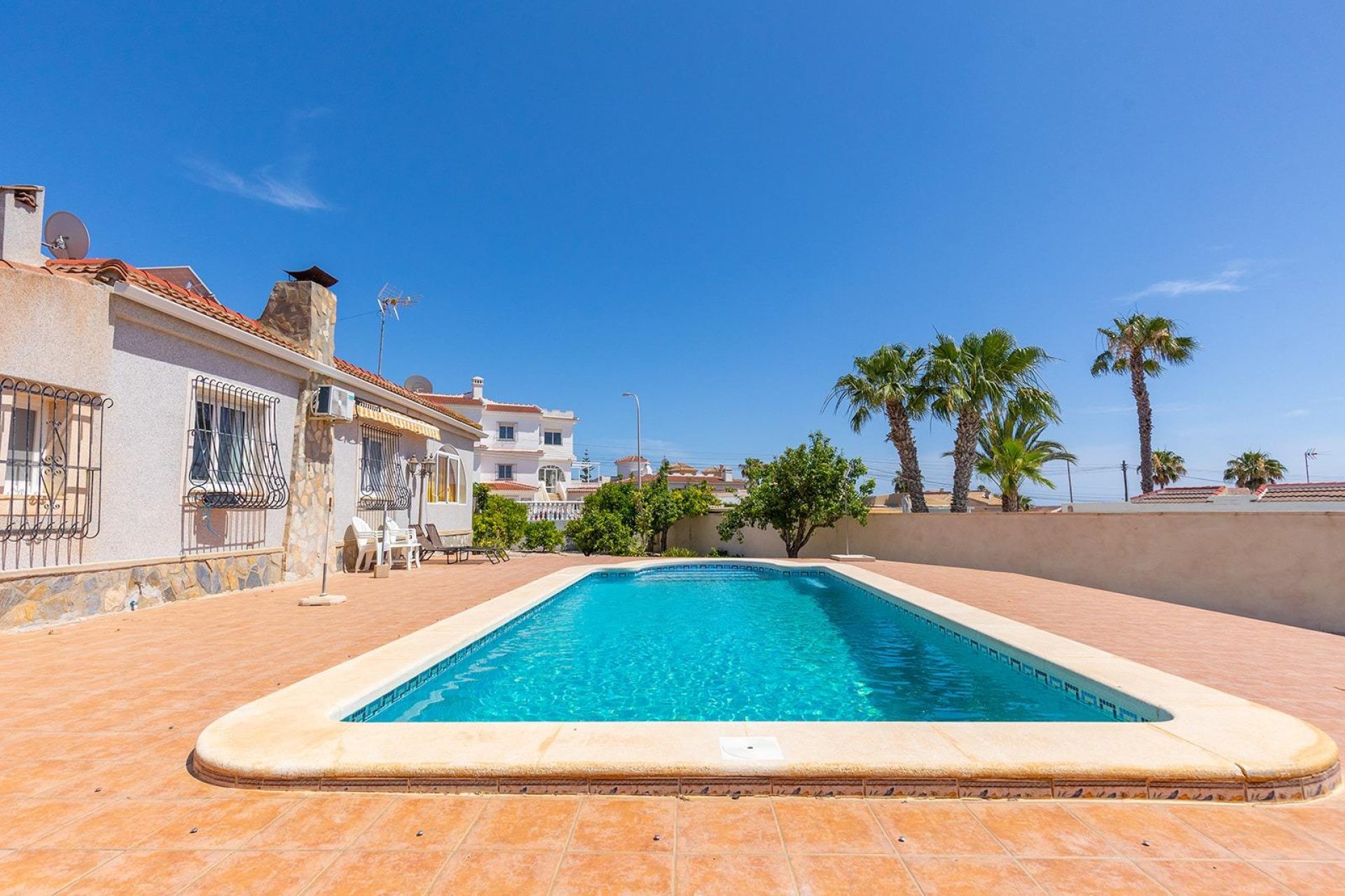 Resale - Villa -
Rojales - Centro de la Ciudad Quesada
