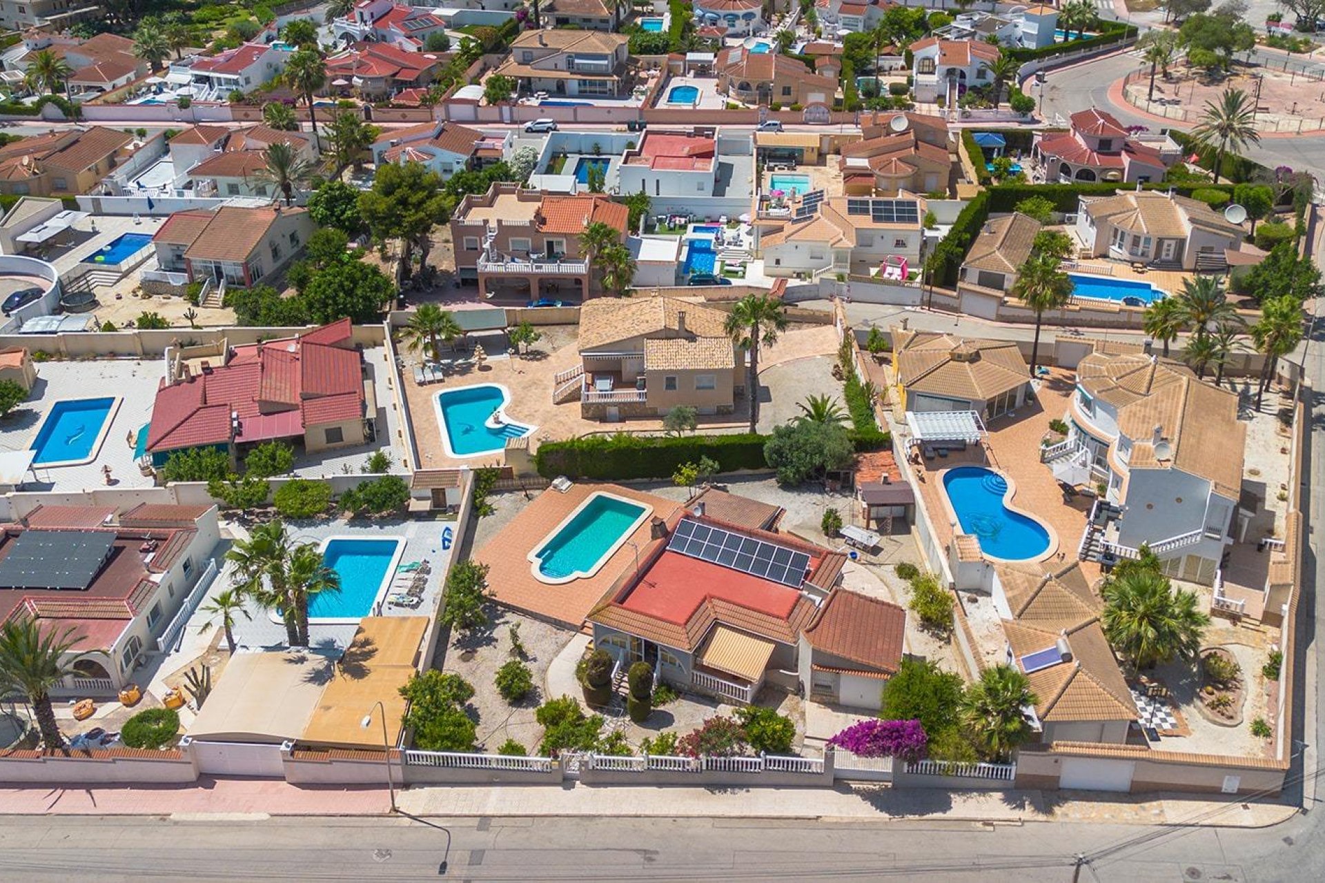 Resale - Villa -
Rojales - Centro de la Ciudad Quesada