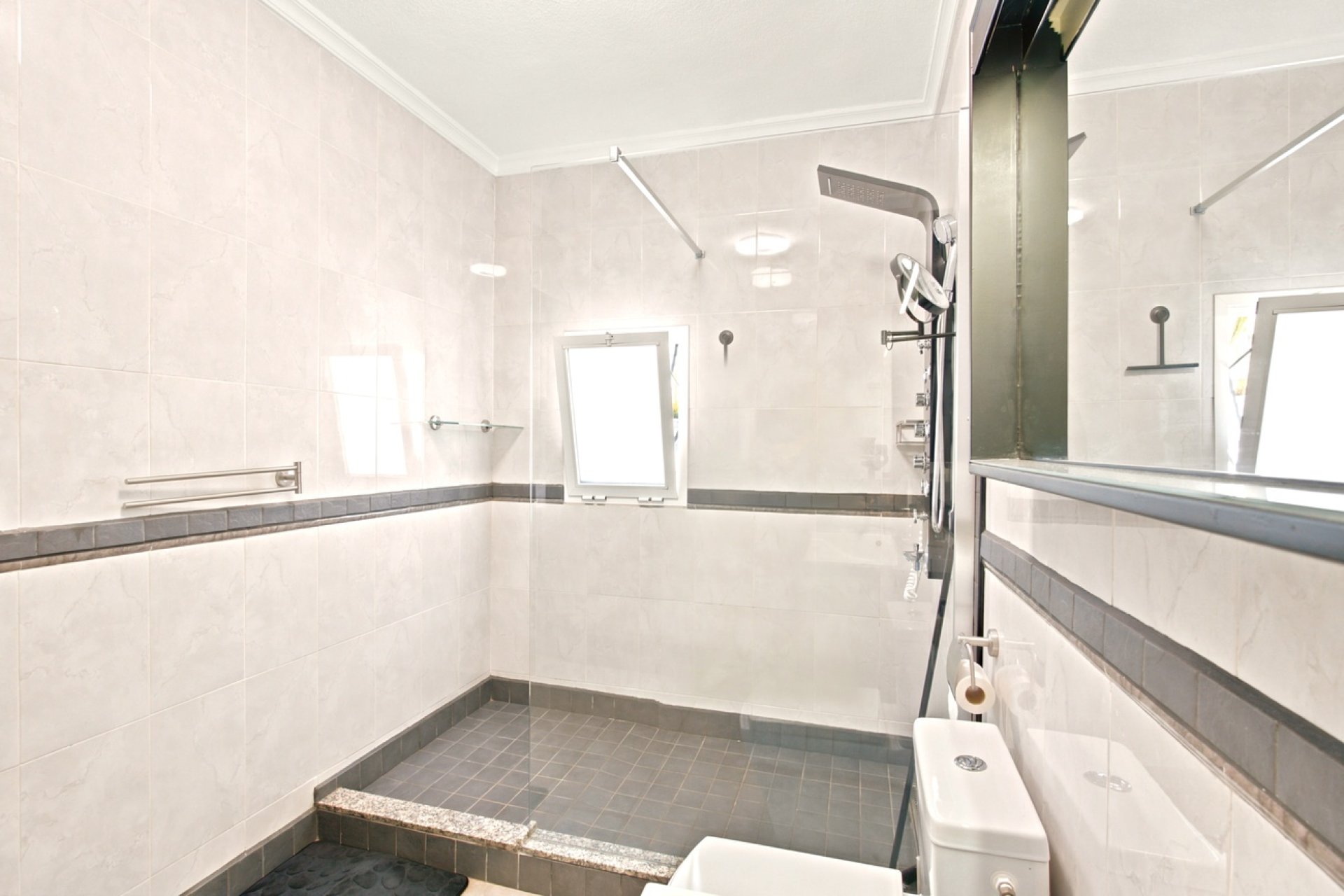 Resale - Villa -
Rojales - La Marquesa Golf