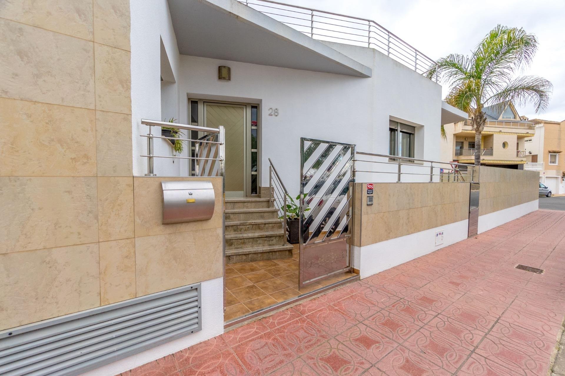 Resale - Villa -
Rojales - Rojales - Village
