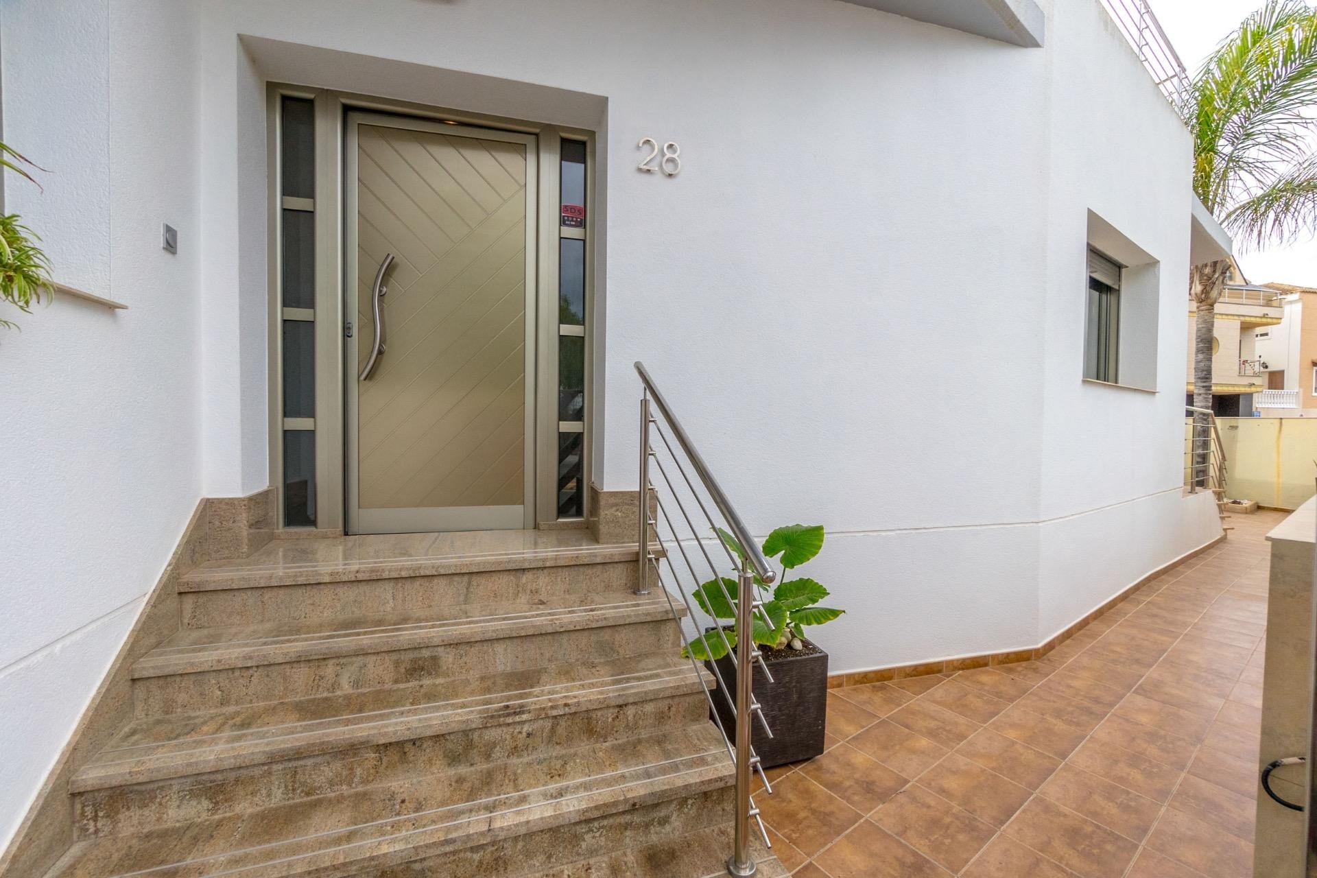 Resale - Villa -
Rojales - Rojales - Village