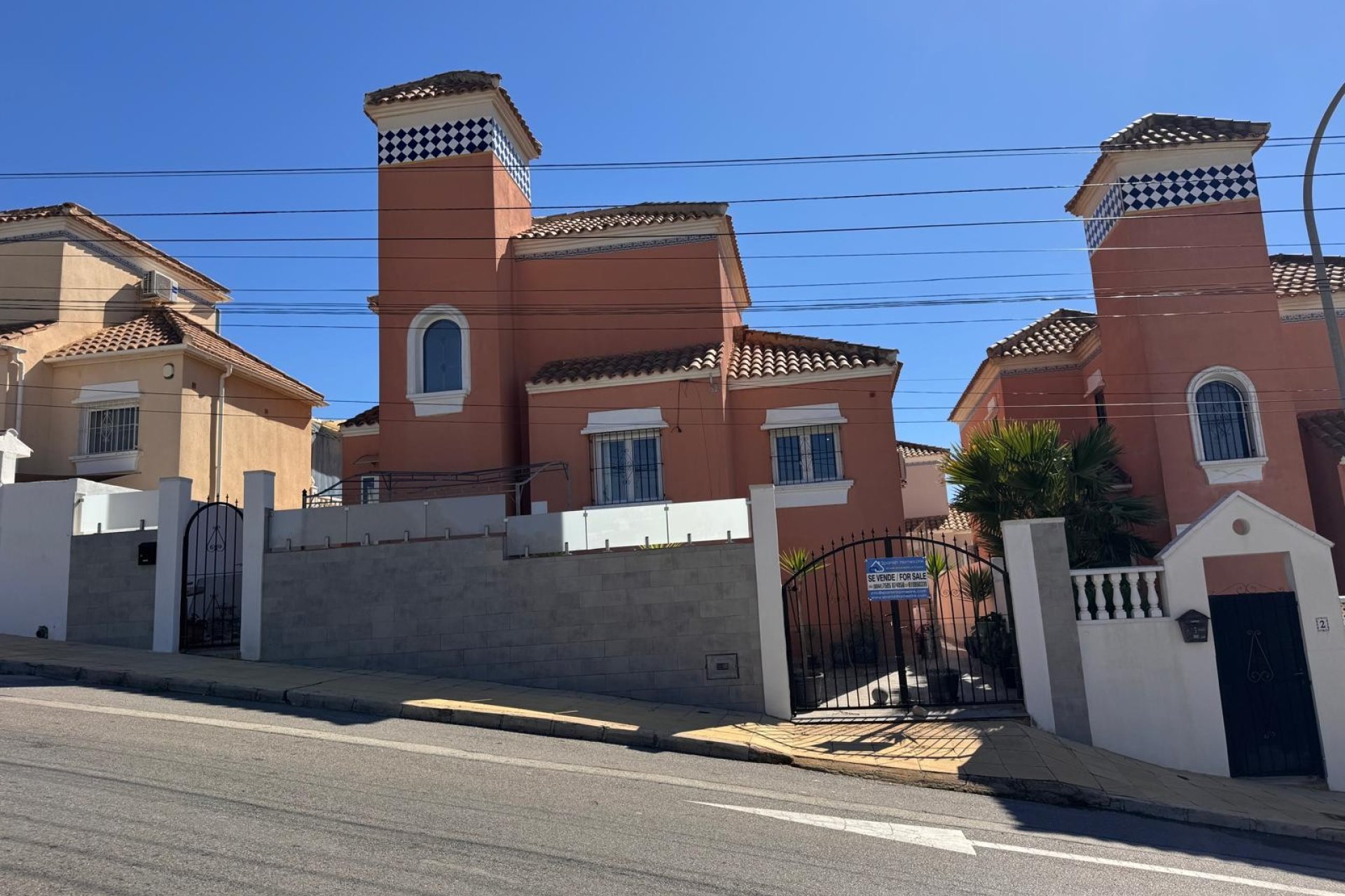 Resale - Villa -
San Miguel de Salinas - Blue Lagoon