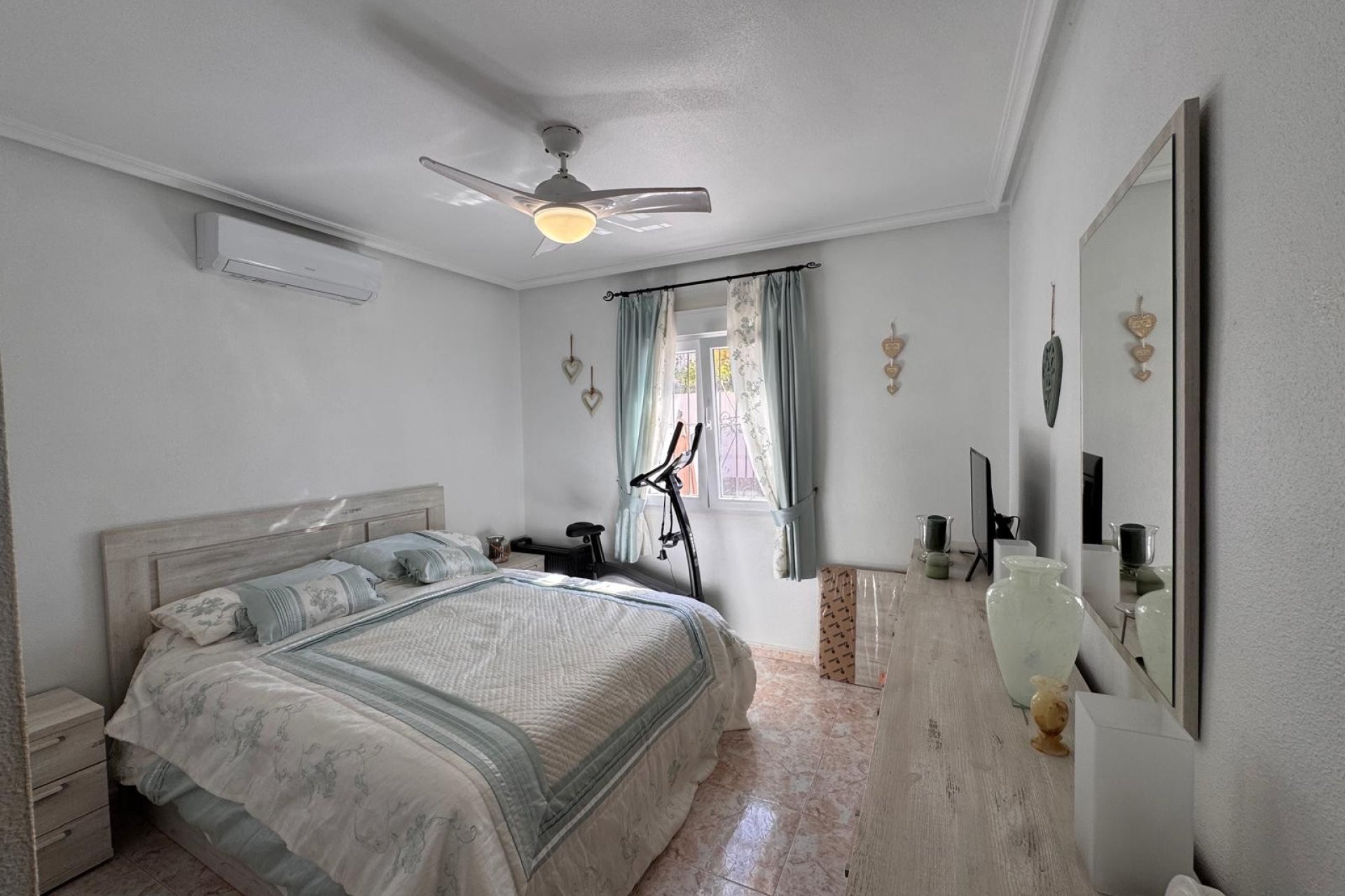 Resale - Villa -
San Miguel de Salinas - Blue Lagoon