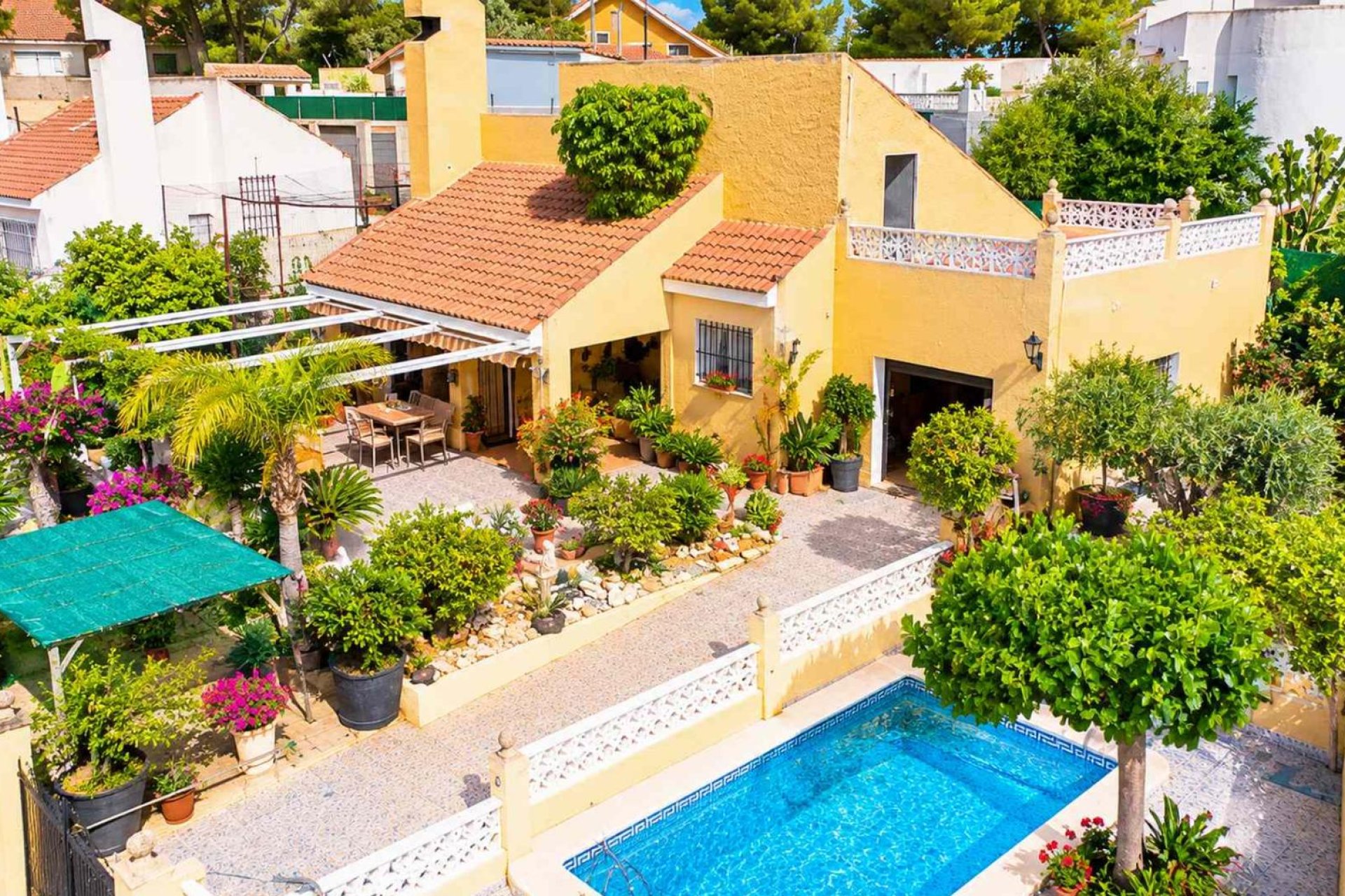 Resale - Villa -
San Miguel de Salinas - Ciudad De Las Comunicaciones