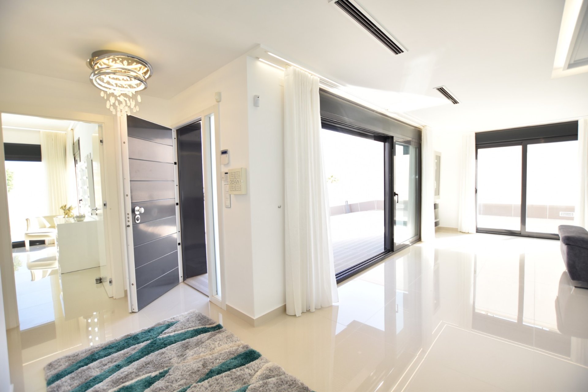 Resale - Villa -
San Miguel de Salinas - La Cañada - Los Alcores