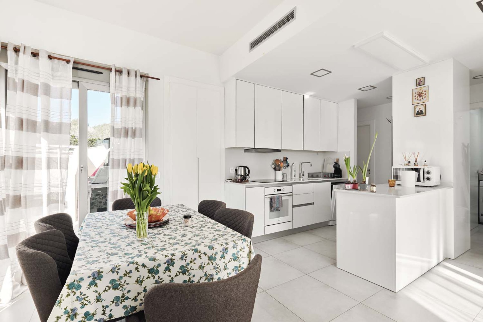 Resale - Villa -
San Miguel de Salinas - La Cañada - Los Alcores