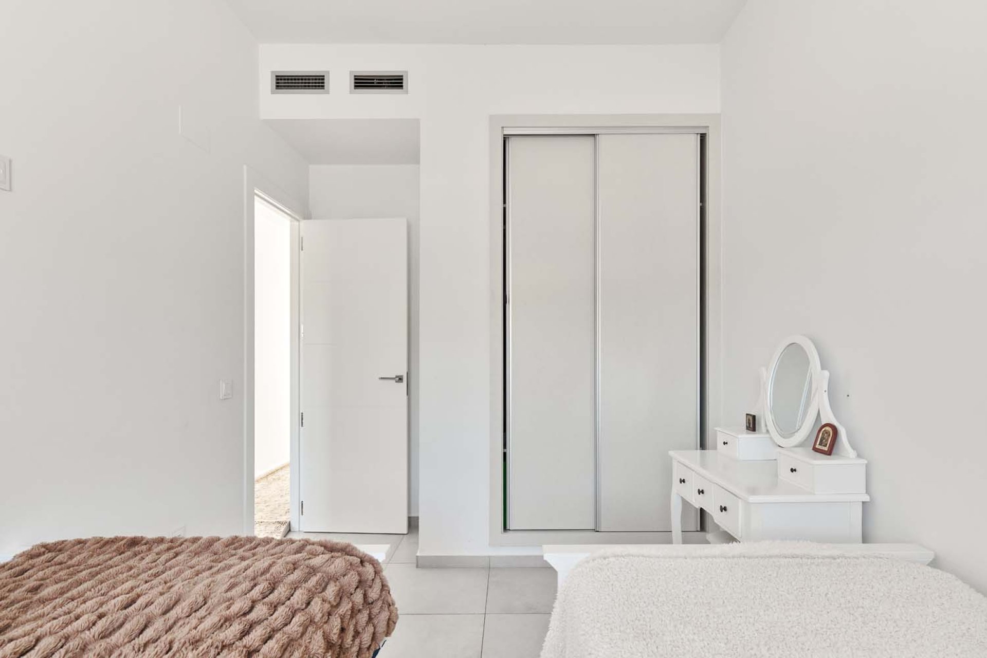 Resale - Villa -
San Miguel de Salinas - La Cañada - Los Alcores