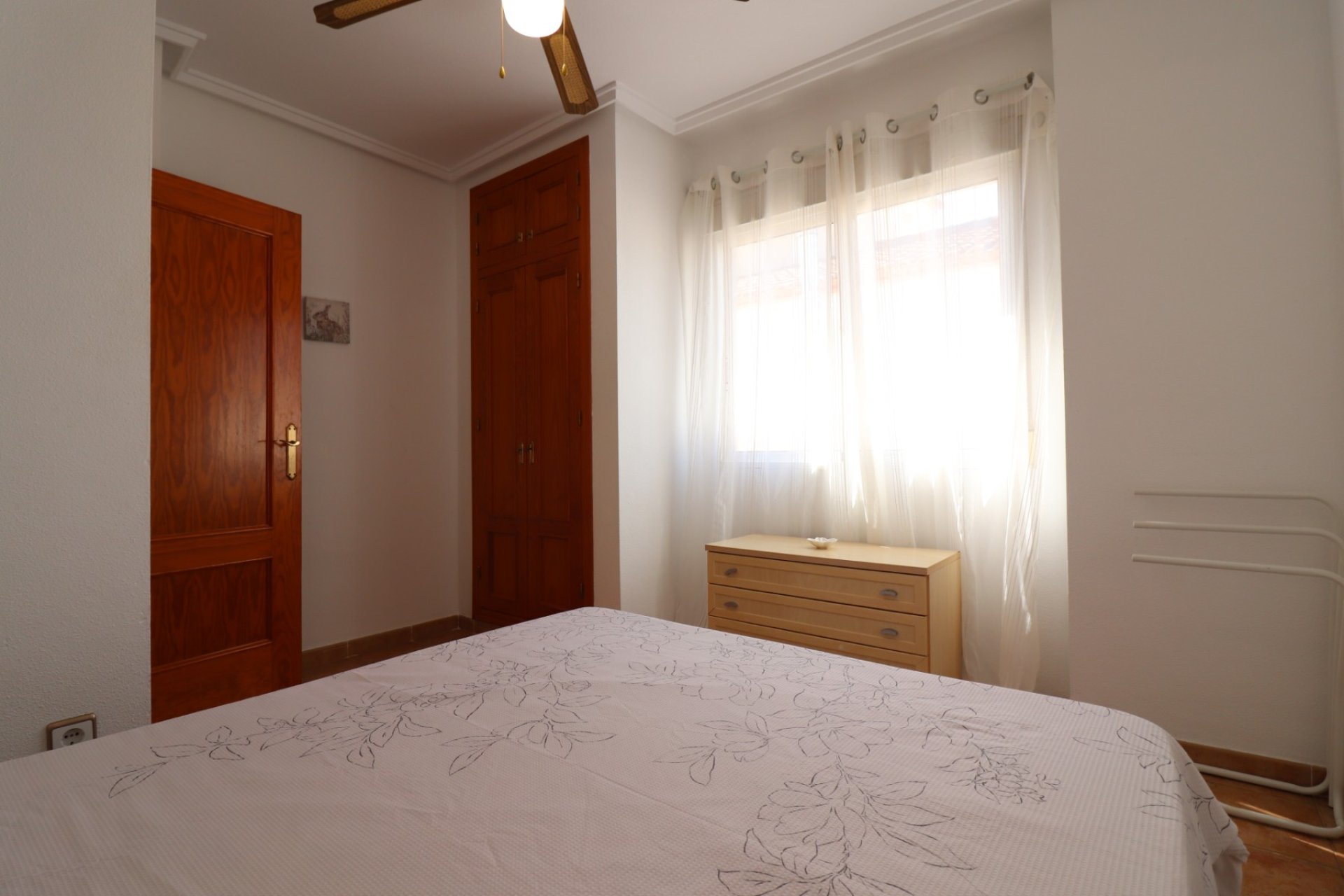 Resale - Villa -
San Miguel de Salinas - Lake View Mansions