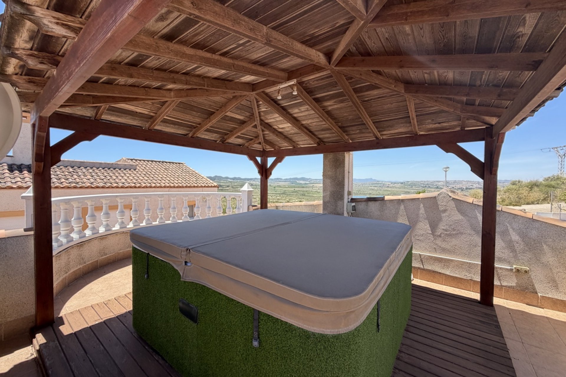 Resale - Villa -
San Miguel de Salinas - Lake View Mansions