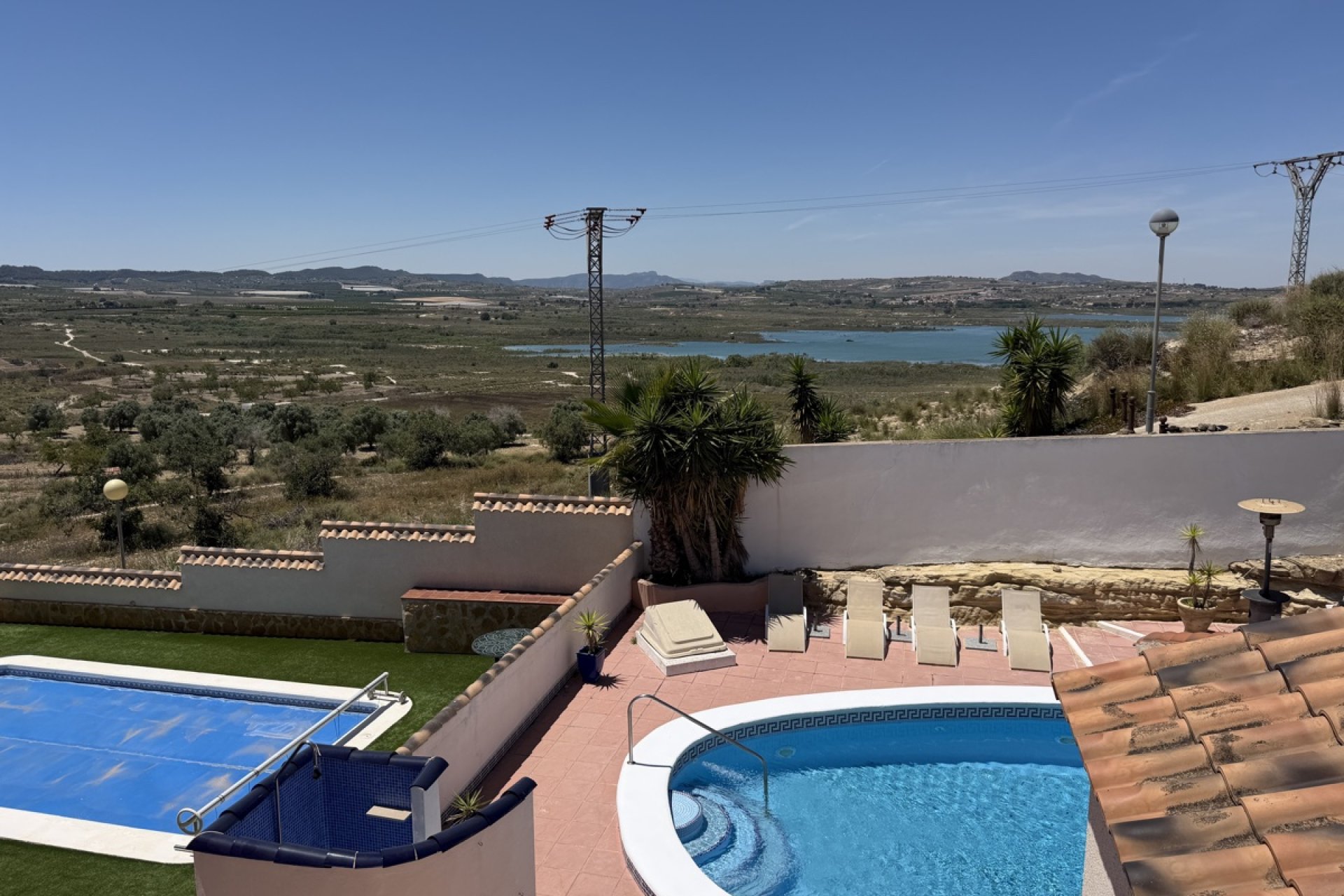Resale - Villa -
San Miguel de Salinas - Lake View Mansions