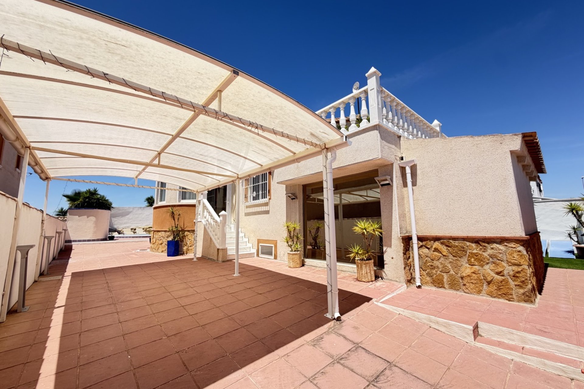 Resale - Villa -
San Miguel de Salinas - Lake View Mansions
