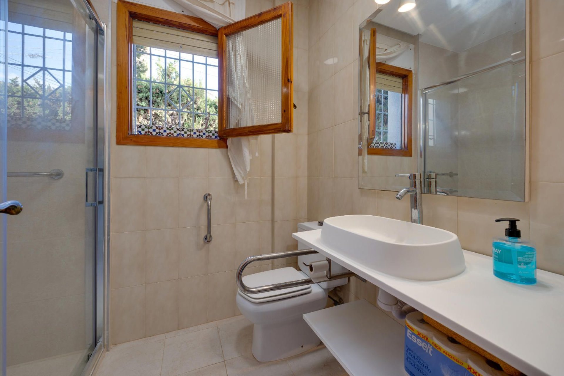 Resale - Villa -
Santa Pola