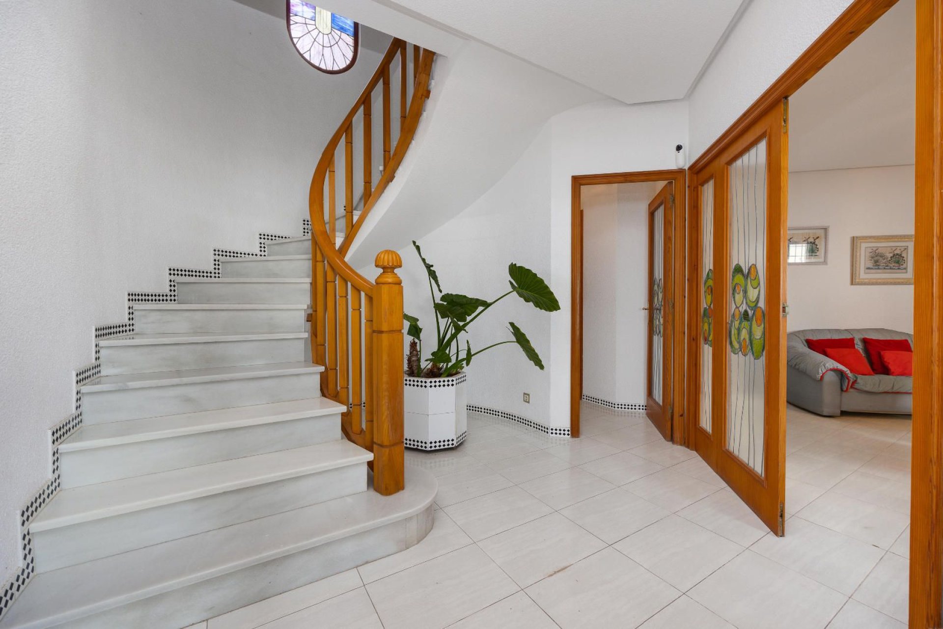 Resale - Villa -
Santa Pola