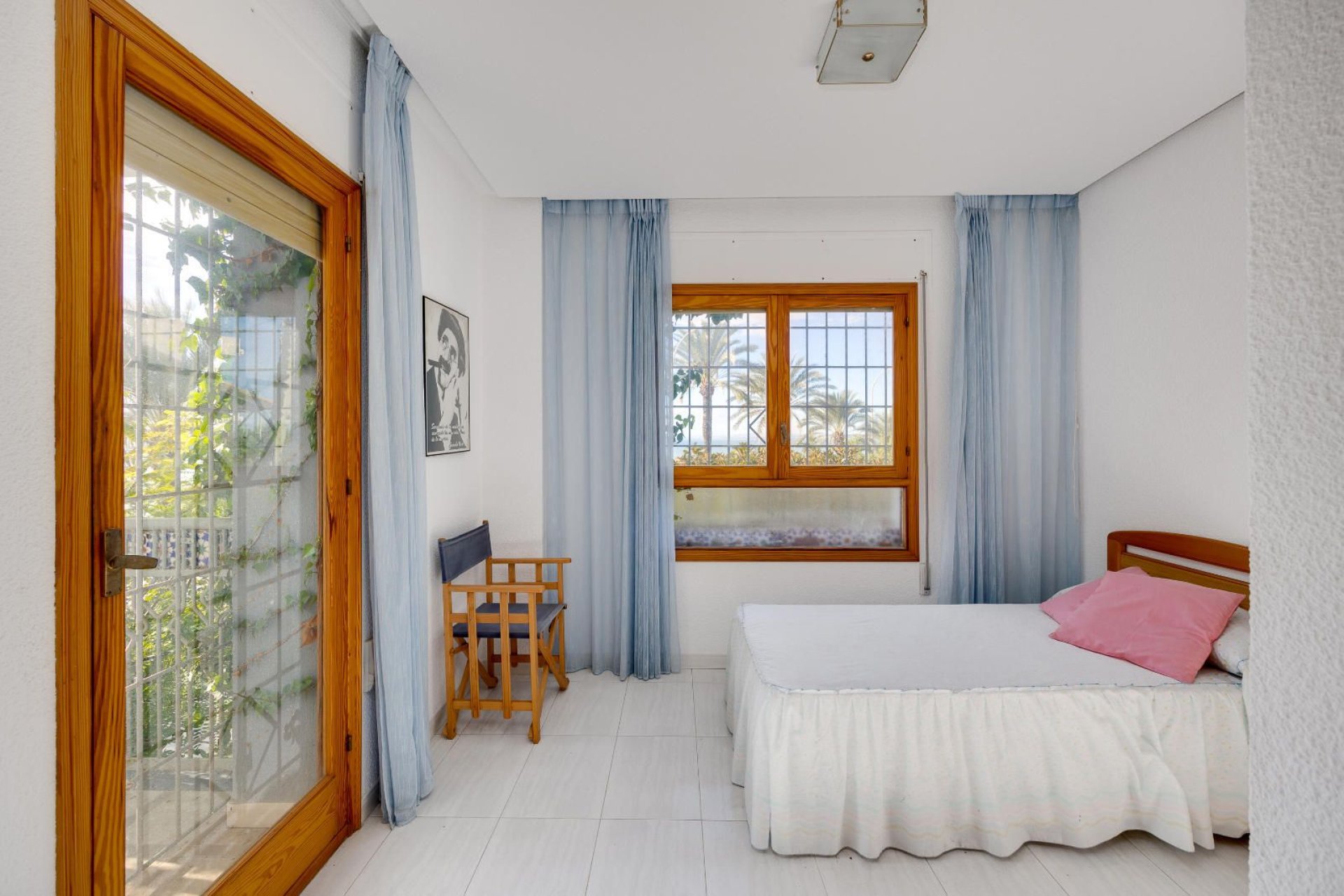 Resale - Villa -
Santa Pola