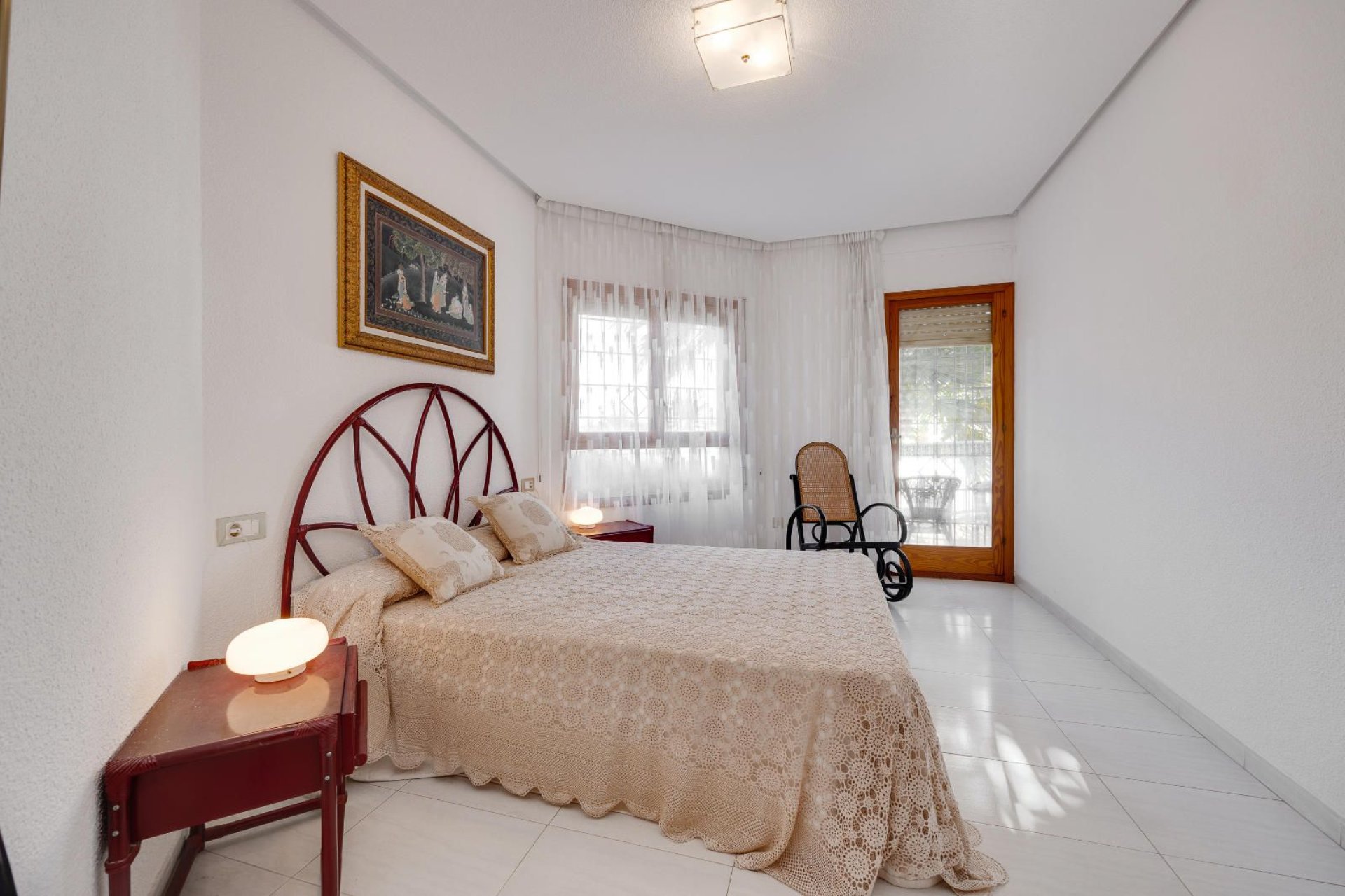 Resale - Villa -
Santa Pola